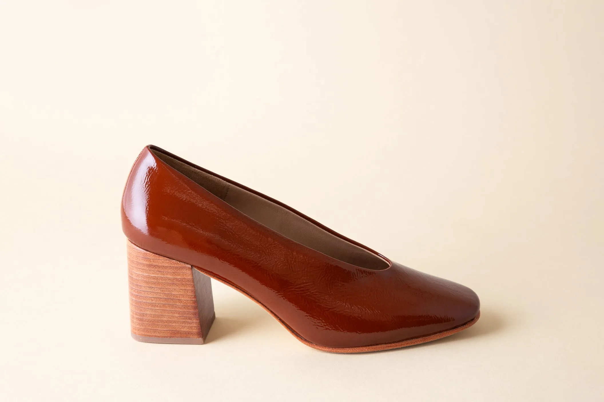 SALVADOR BLOCK HEEL CINNAMON CRINKLE PATENT sold by Huma Blanco