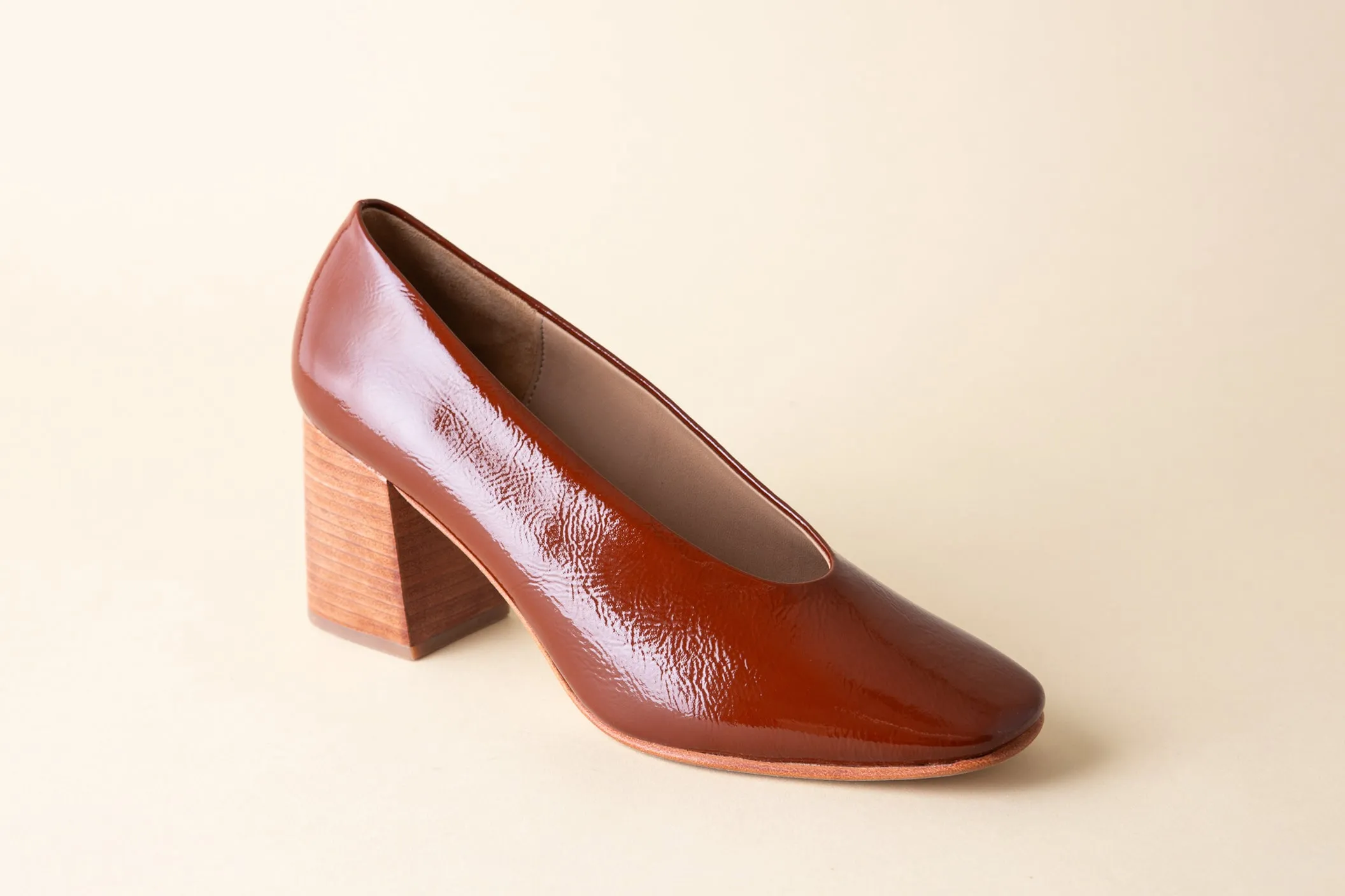 SALVADOR BLOCK HEEL CINNAMON CRINKLE PATENT sold by Huma Blanco product image thumbnail 5