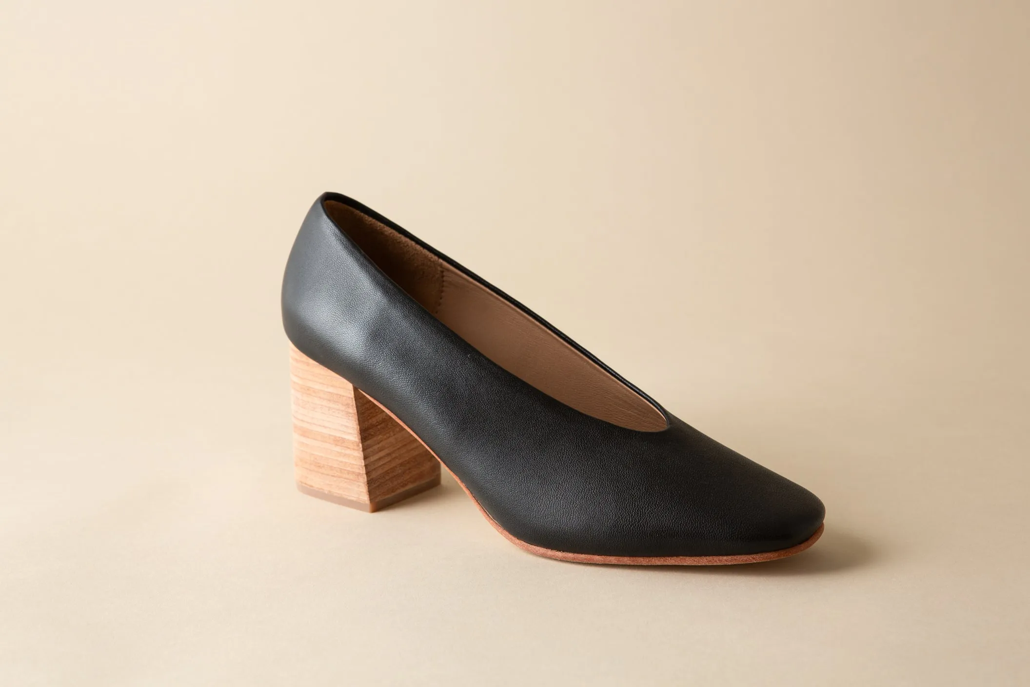 SALVADOR BLOCK HEEL COAL NAPPA sold by Huma Blanco product image thumbnail 4