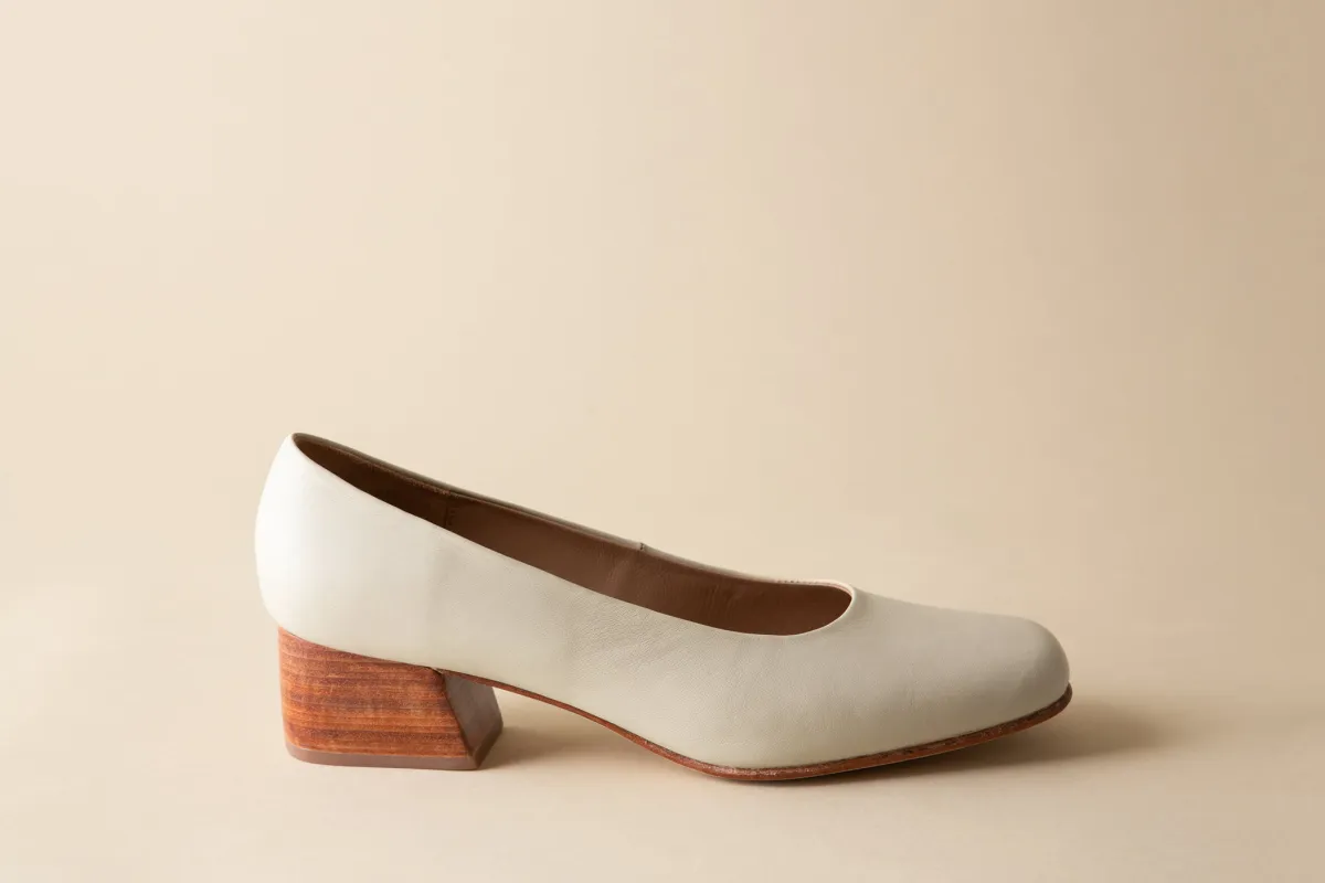 LUISA LOW HEEL BONE NAPPA sold by Huma Blanco