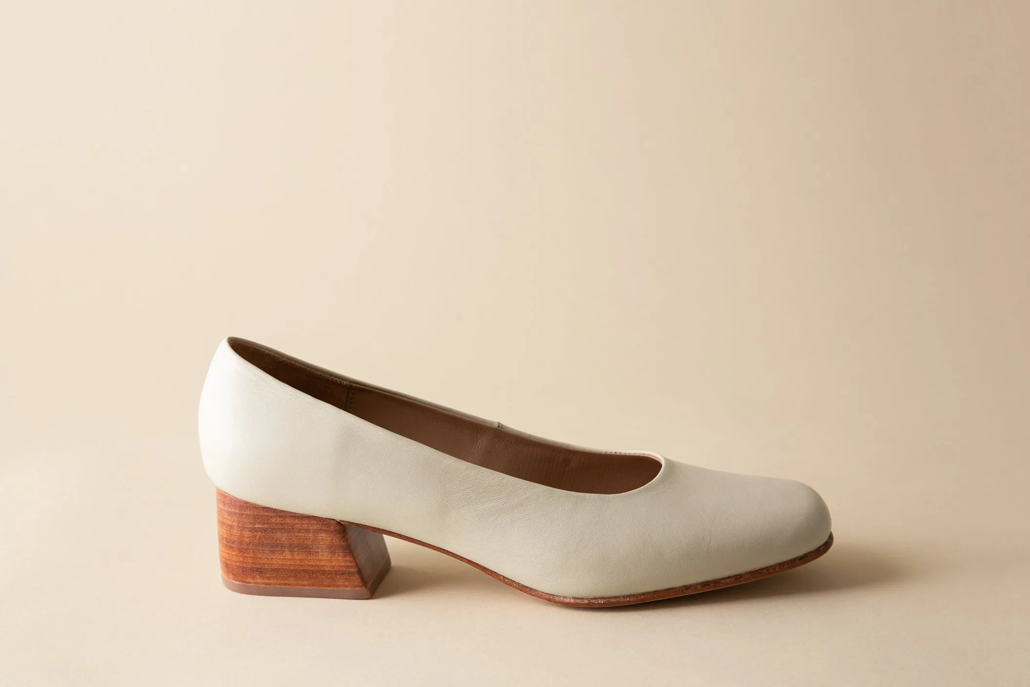 LUISA LOW HEEL BONE NAPPA sold by Huma Blanco
