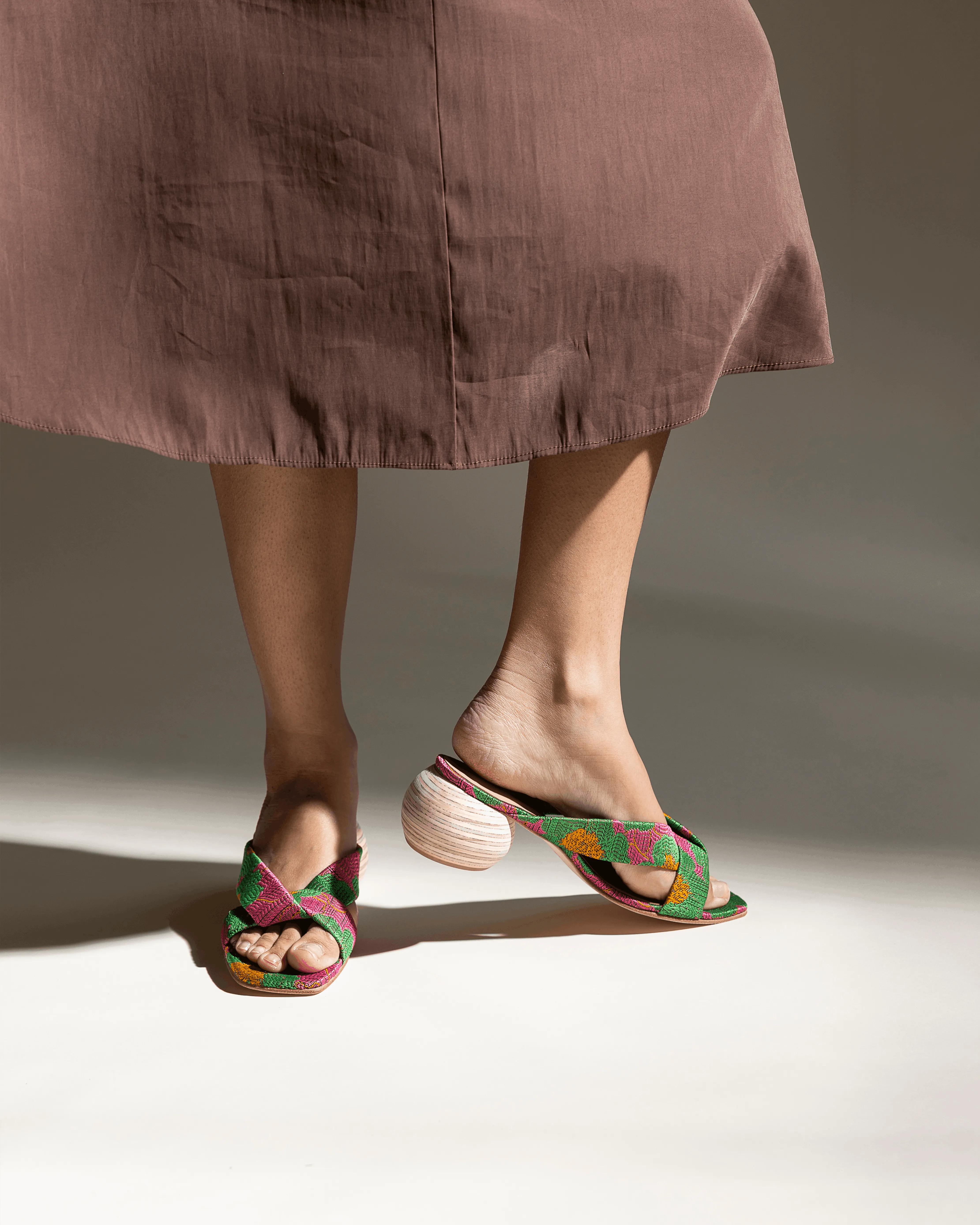 KIRA HEELED SANDAL FLORAL sold by Huma Blanco product image thumbnail 2