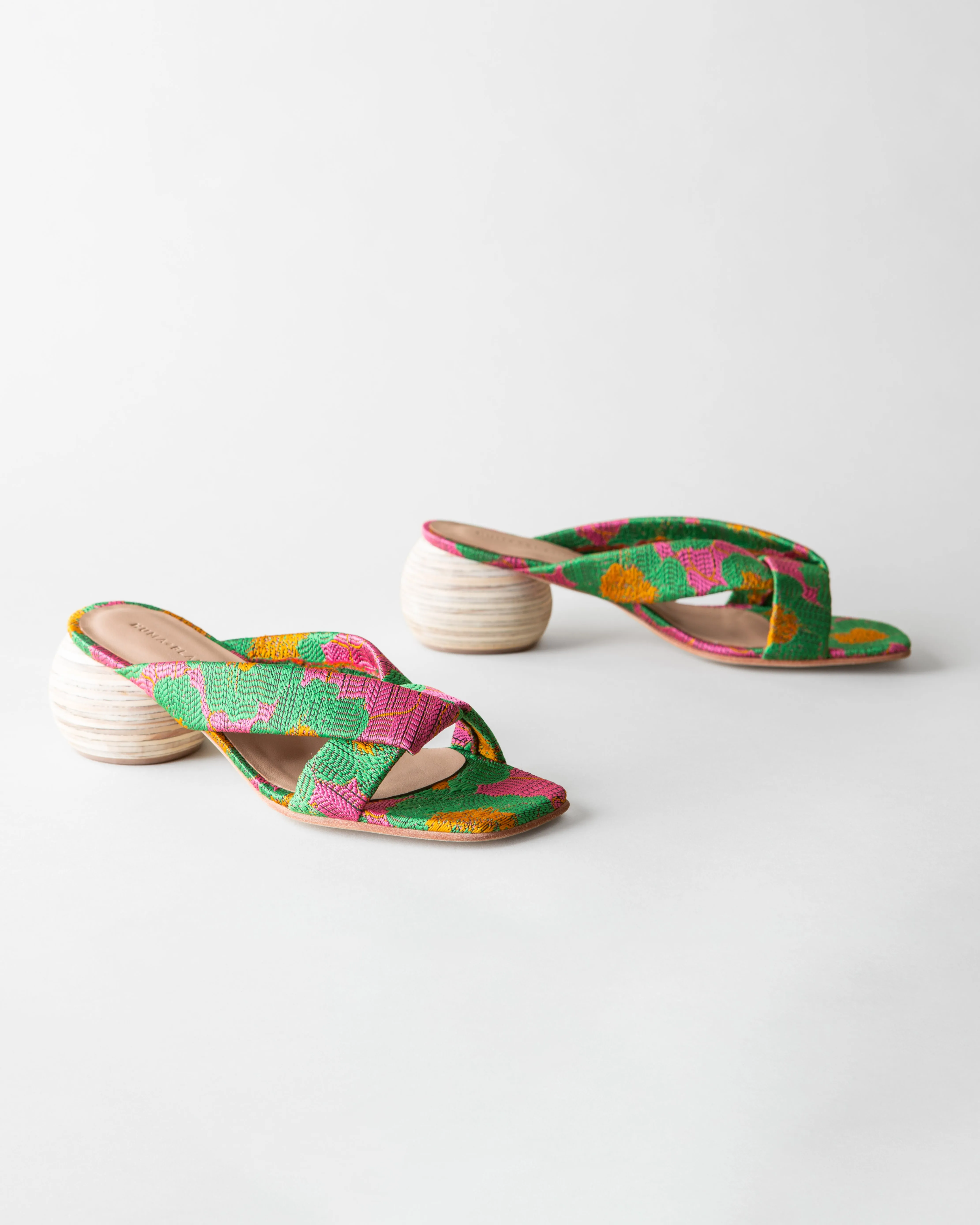 KIRA HEELED SANDAL FLORAL sold by Huma Blanco product image thumbnail 3