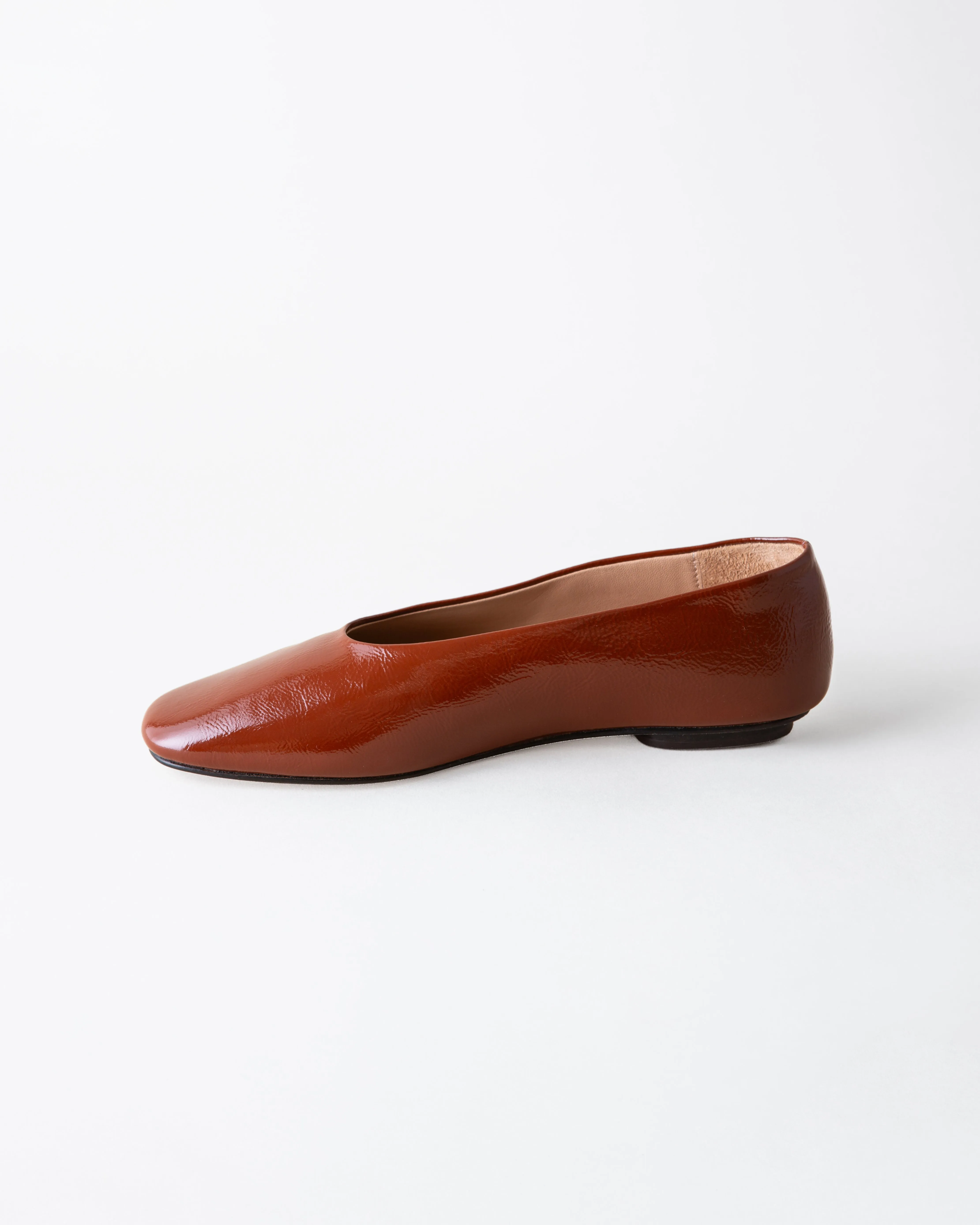 MARGAUX BALLET FLAT CINNAMON CRINKLE PATENT sold by Huma Blanco product image thumbnail 3
