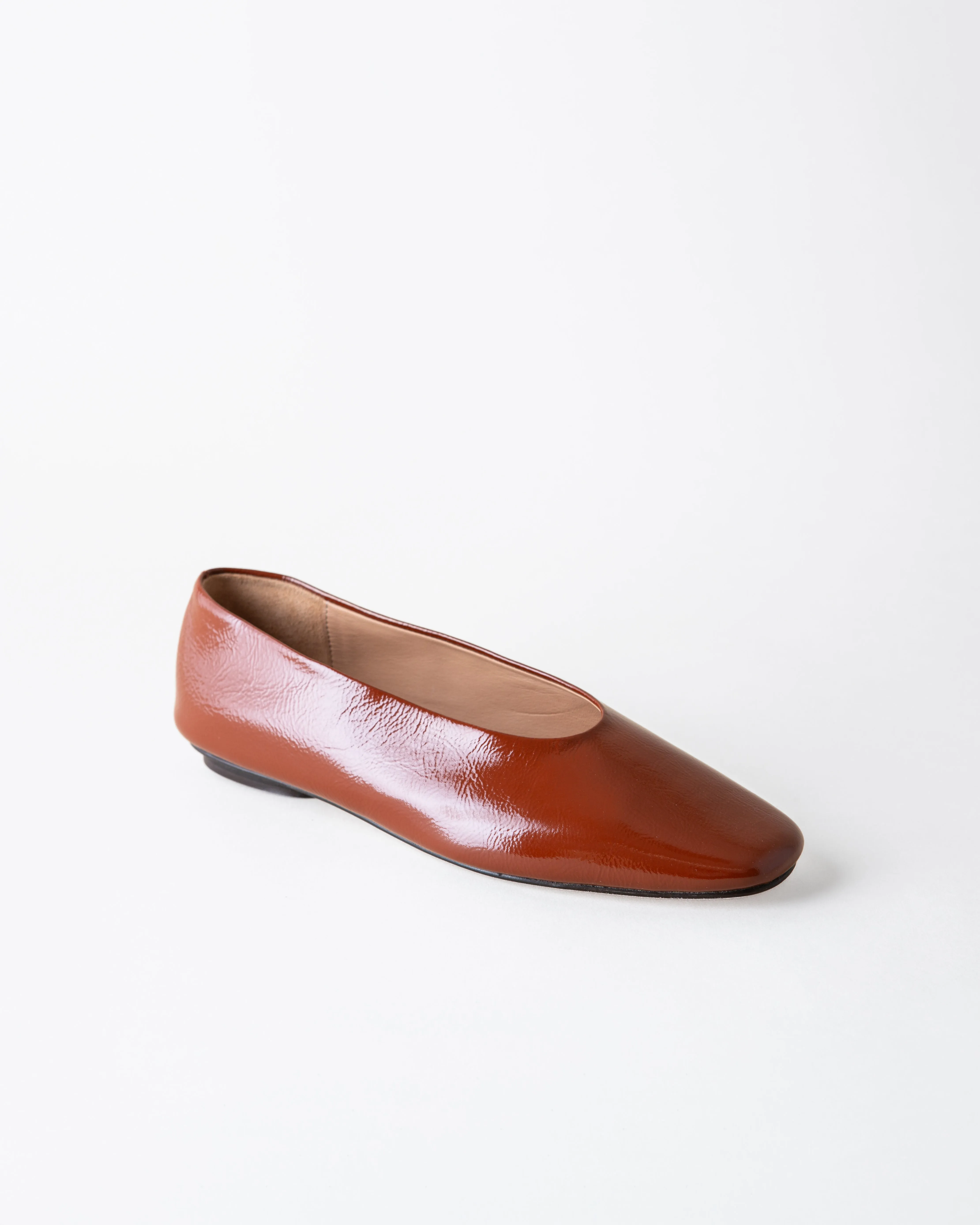 MARGAUX BALLET FLAT CINNAMON CRINKLE PATENT sold by Huma Blanco product image thumbnail 4