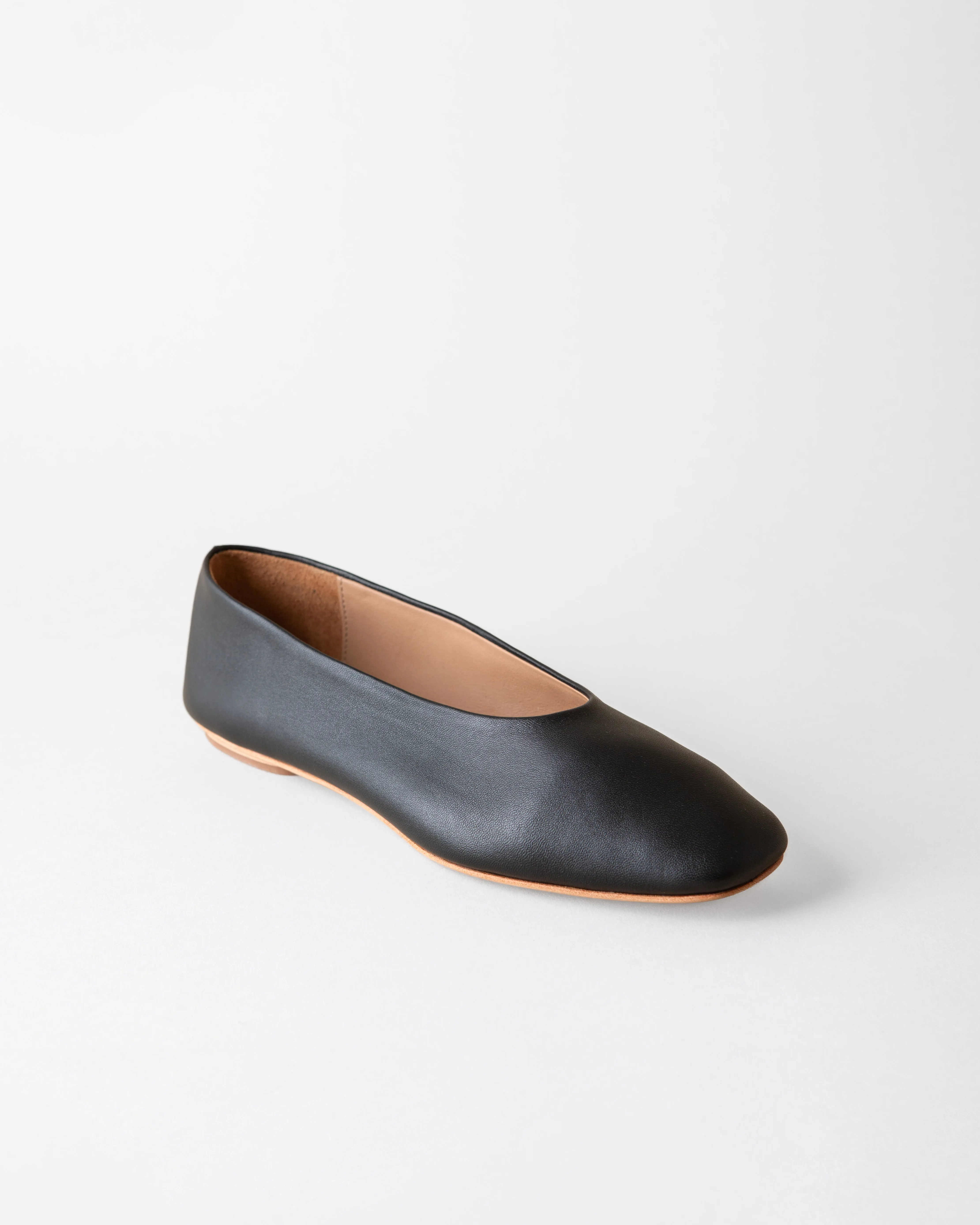 MARGAUX BALLET FLAT COAL NAPPA sold by Huma Blanco product image thumbnail 3