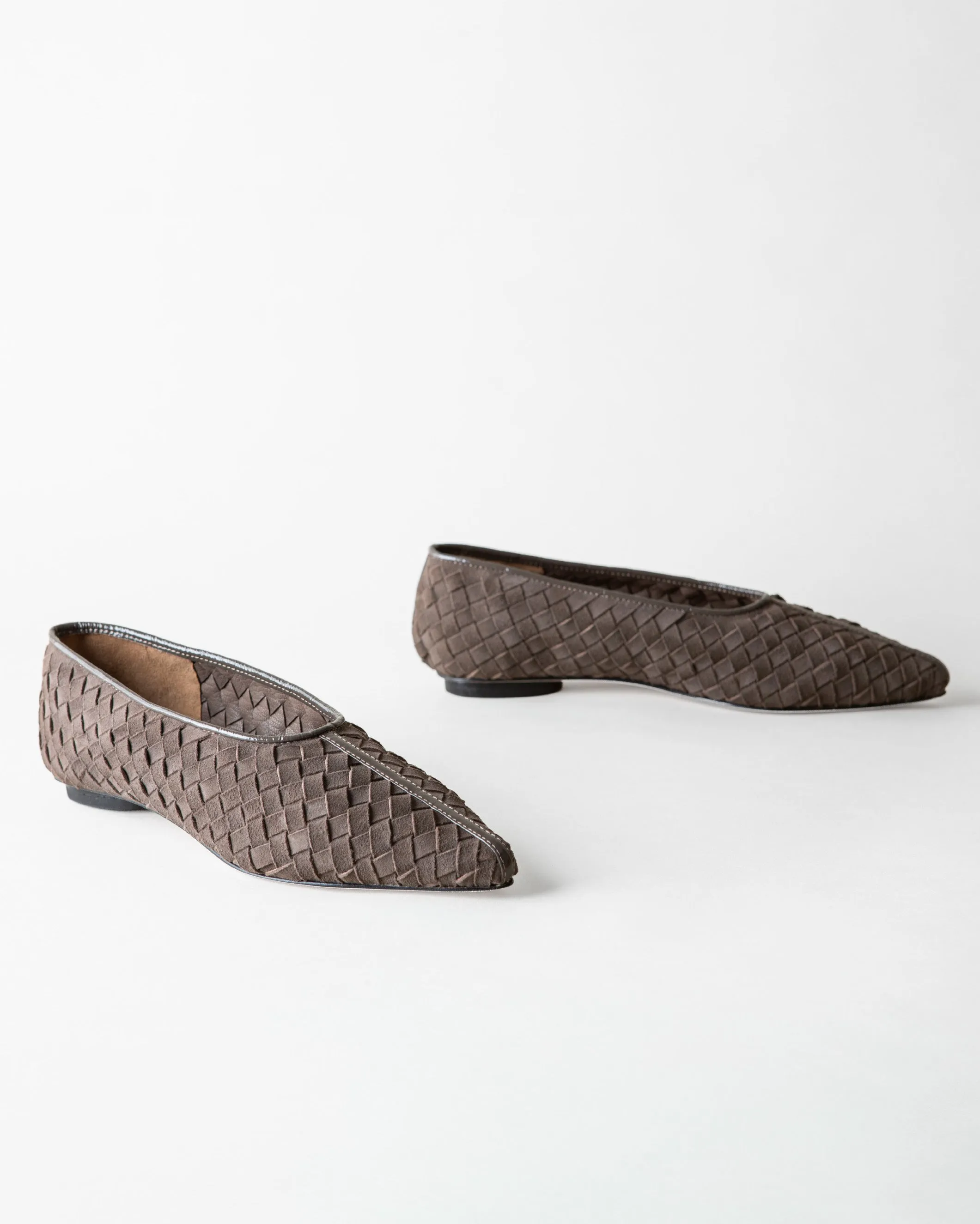 ZELDA POINTED TOE FLAT ASH WOVEN SUEDE sold by Huma Blanco product image thumbnail 3
