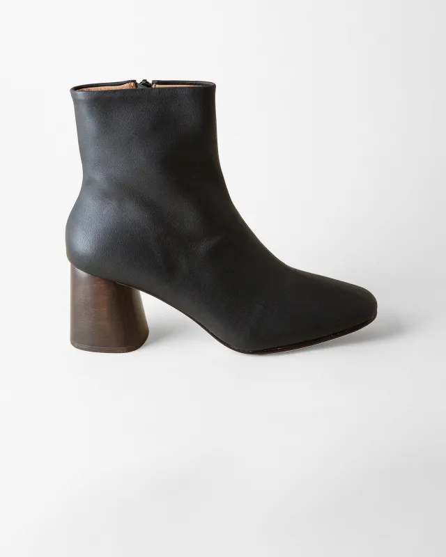 HARLOW BOOT COAL NAPPA made by Huma Blanco