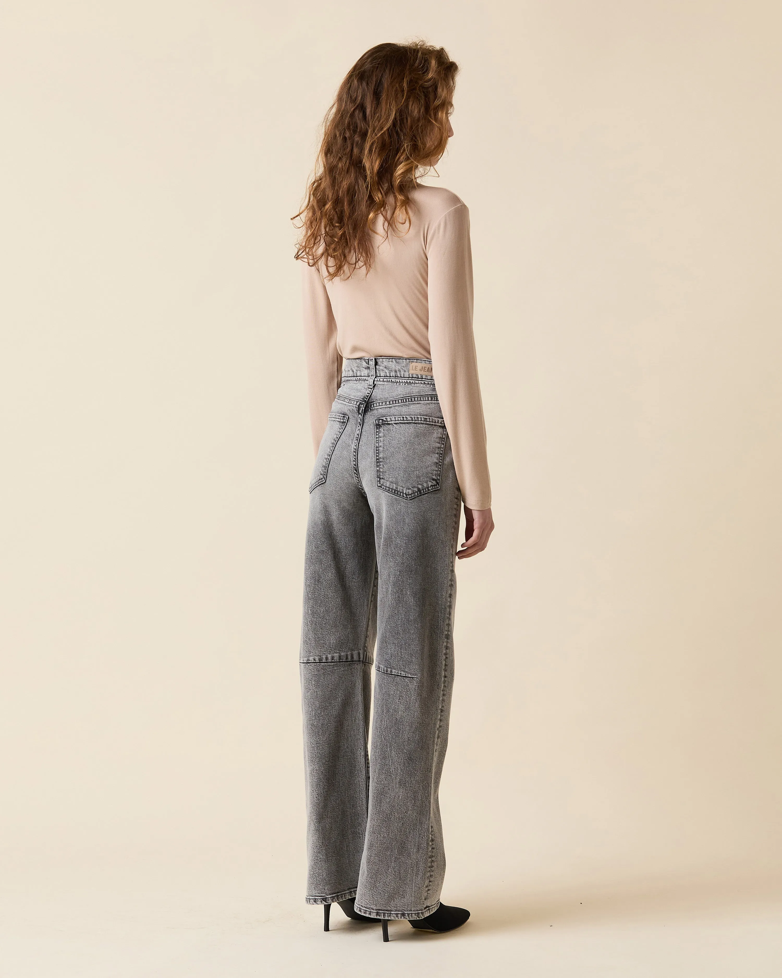 Margot Soft Barrel sold by Le Jean product image thumbnail 4