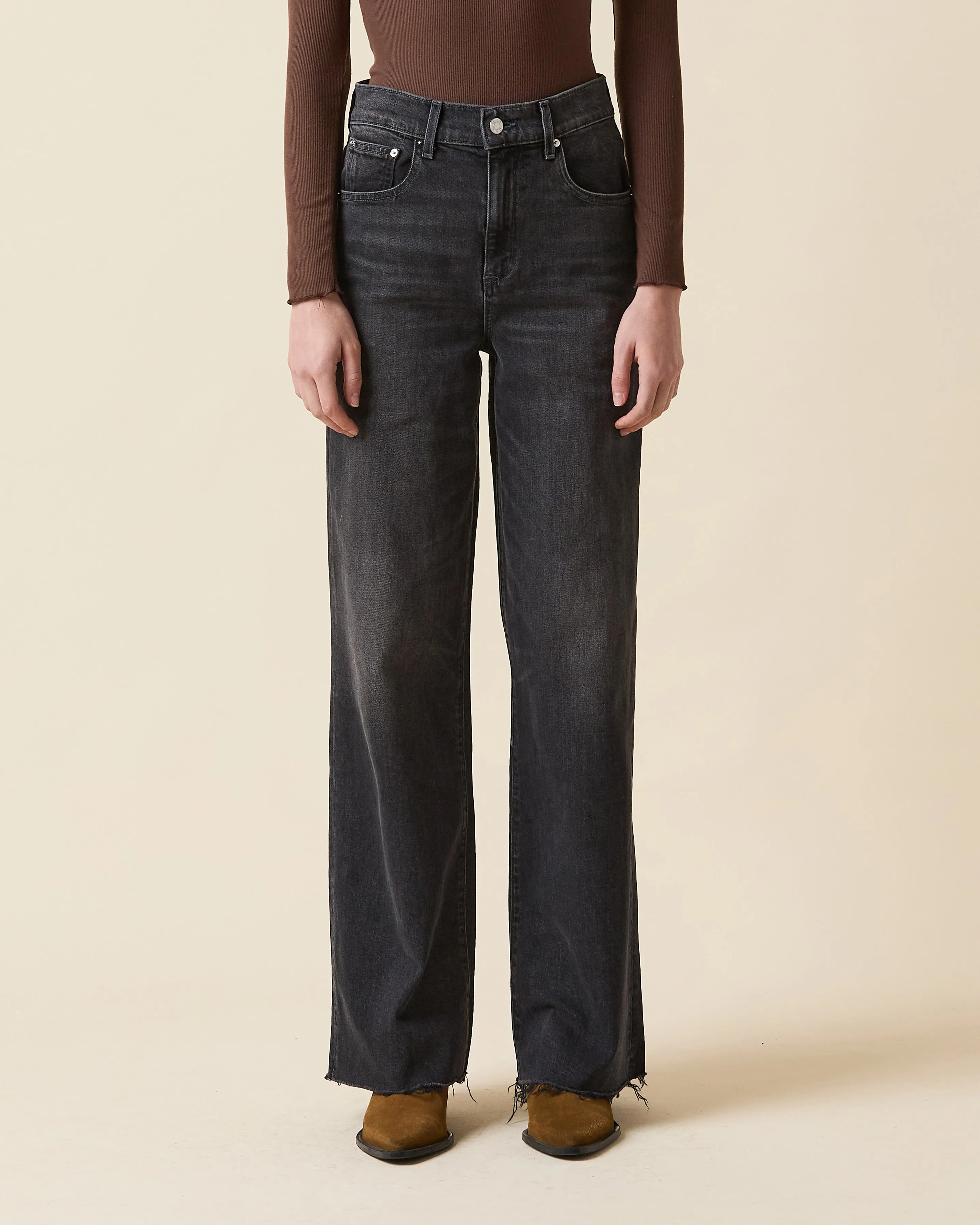 Column Jean sold by Le Jean product image thumbnail 4