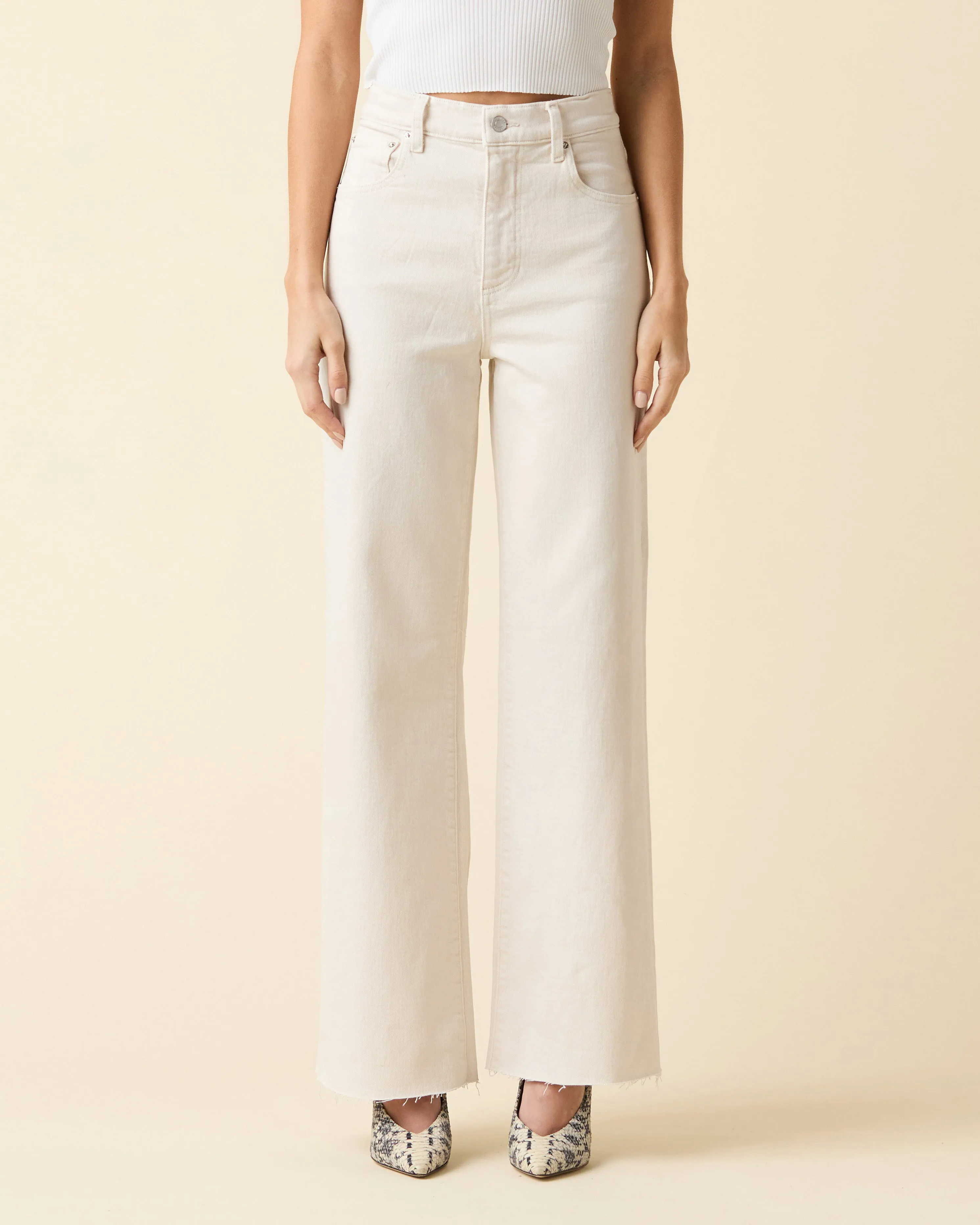 Petite Column Jean sold by Le Jean product image thumbnail 4