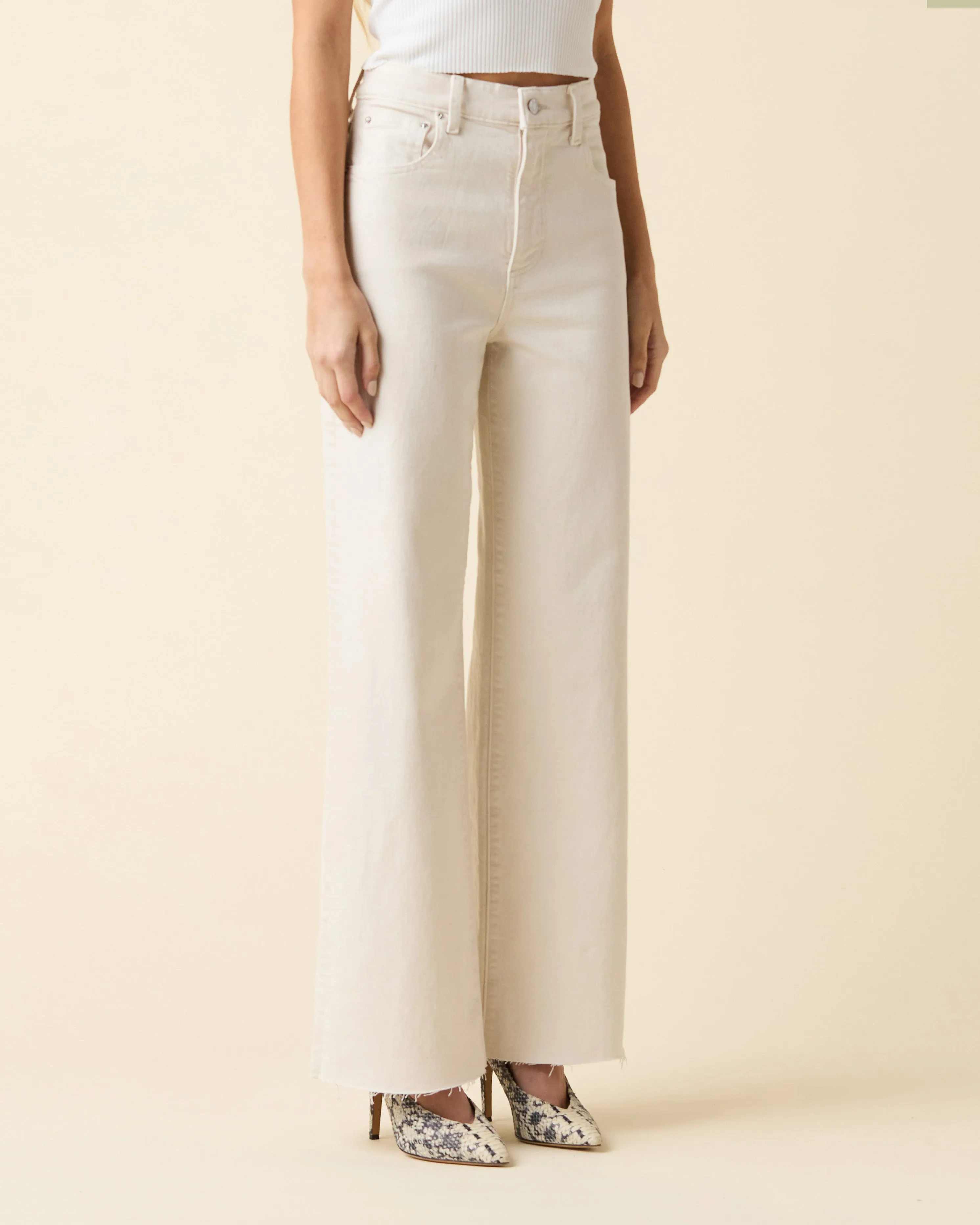 Petite Column Jean sold by Le Jean product image thumbnail 5