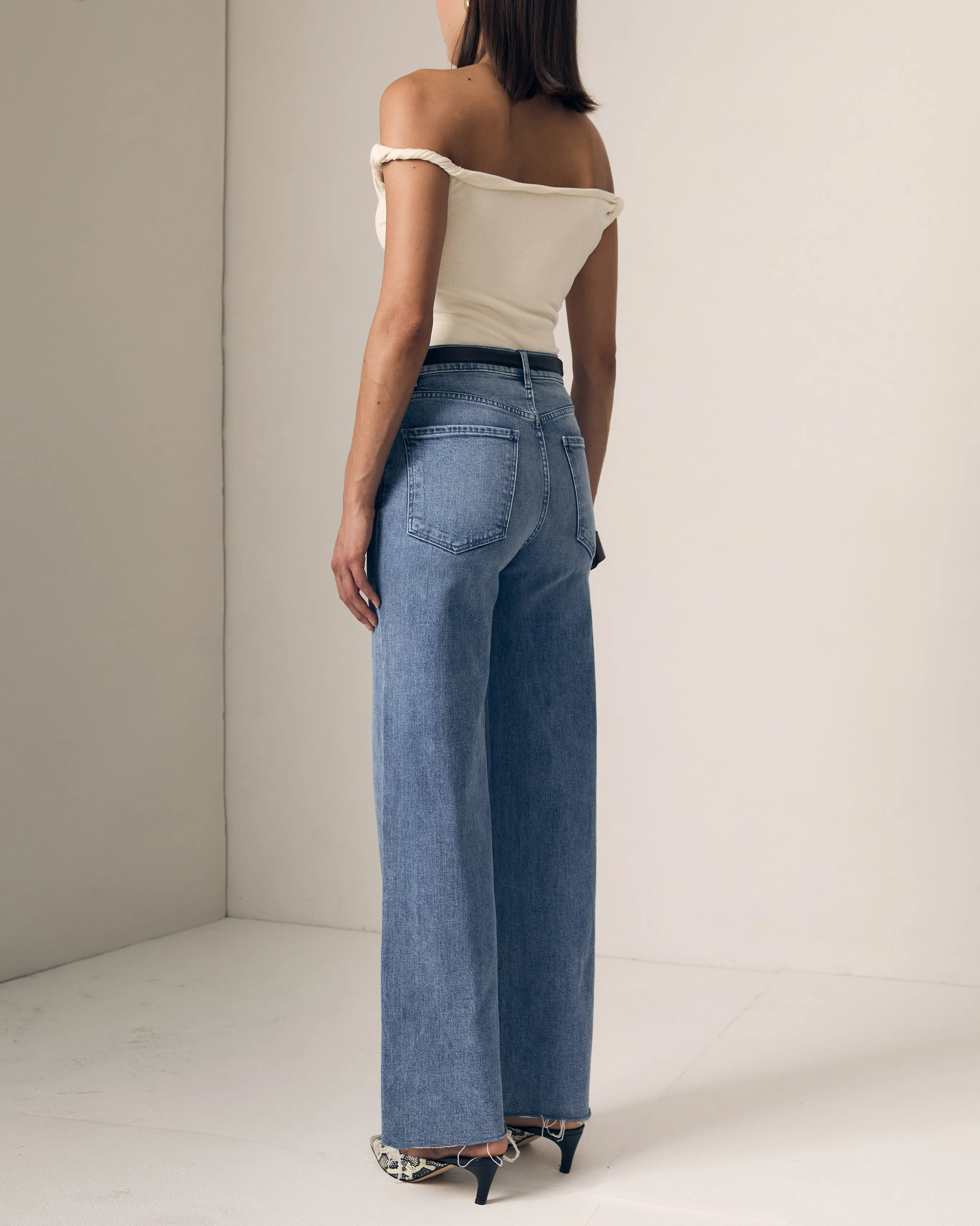 Petite Column Jean sold by Le Jean product image thumbnail 3