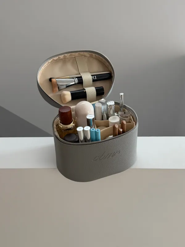 The Vanity Case - Earl grey made by Curated by Muse
