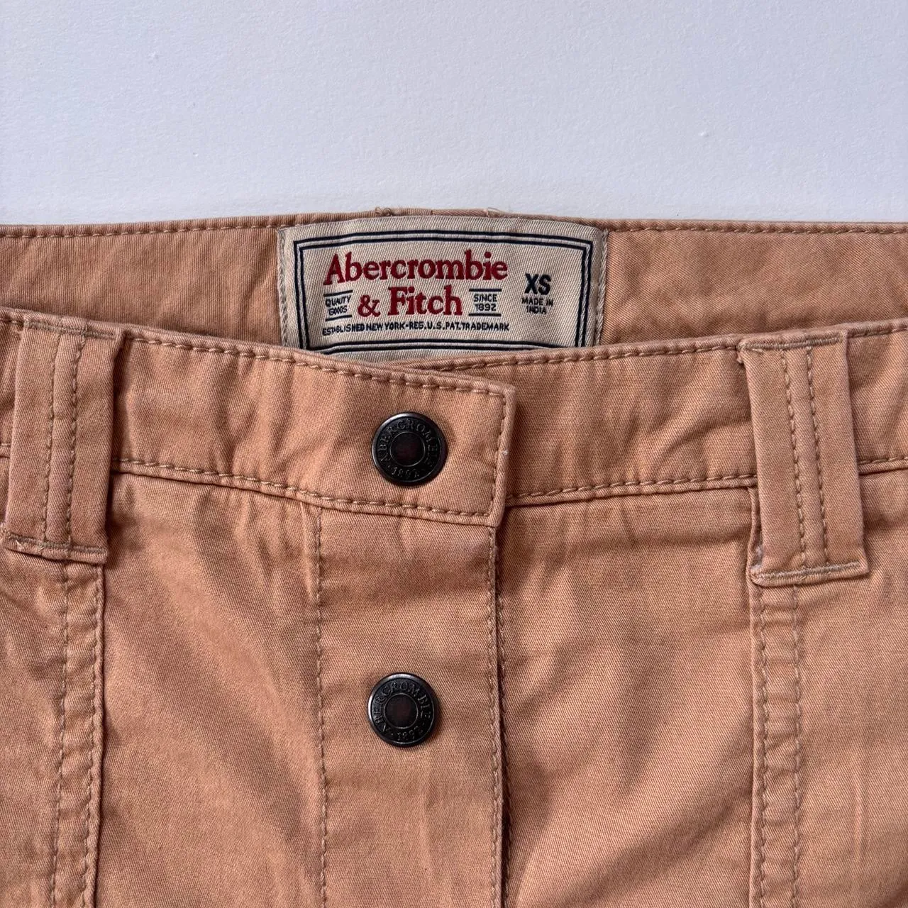 Abercrombie & Fitch Cargo Snap Mini Skirt (XS/S) sold by Hazy Vintage product image thumbnail 5