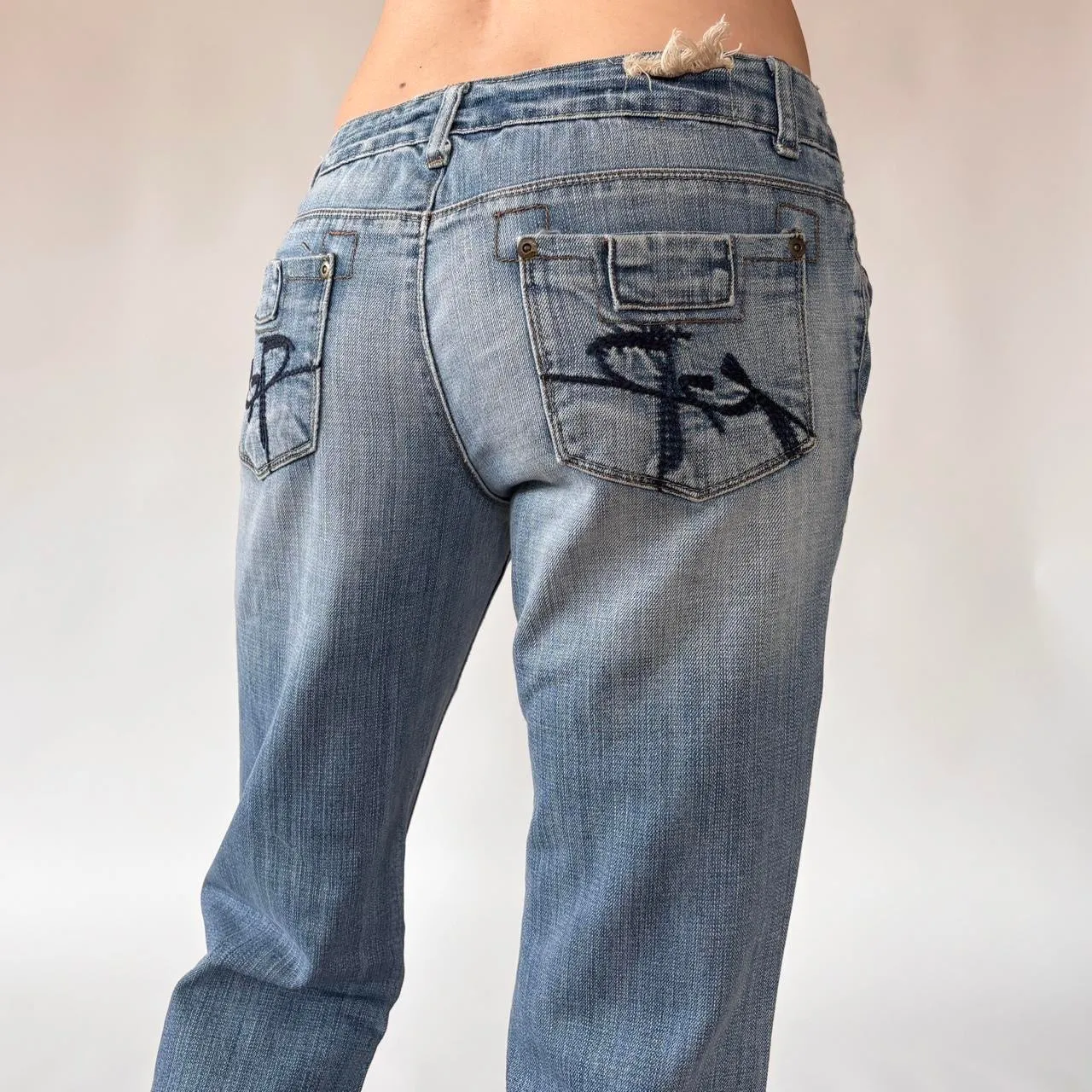Y2K Low Rise Flare Jeans (S/M) sold by Hazy Vintage product image thumbnail 3
