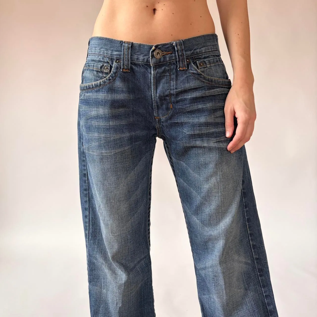 Y2K Guess Boyfriend Jeans (L) sold by Hazy Vintage product image thumbnail 3