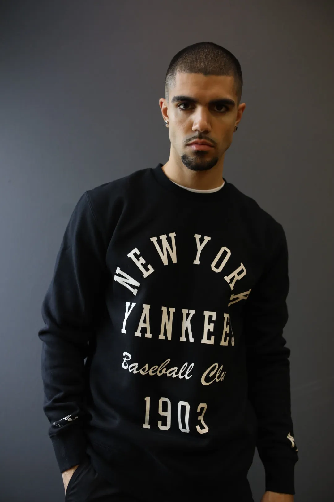 New York Yankees Heavyweight Crewneck - Black sold by Peace-Collective product image thumbnail 2