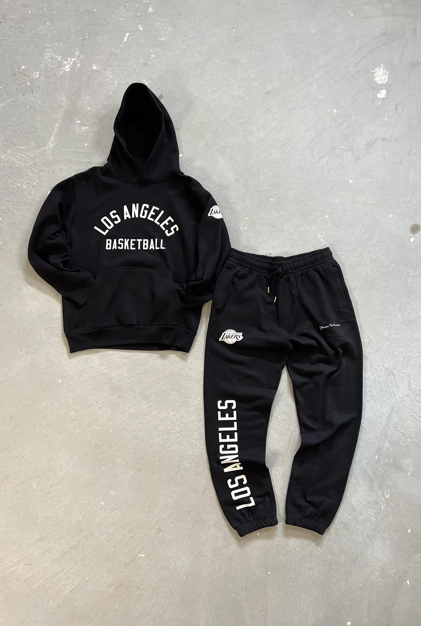 Los Angeles Lakers Heavyweight Jogger - Black sold by Peace-Collective product image thumbnail 4