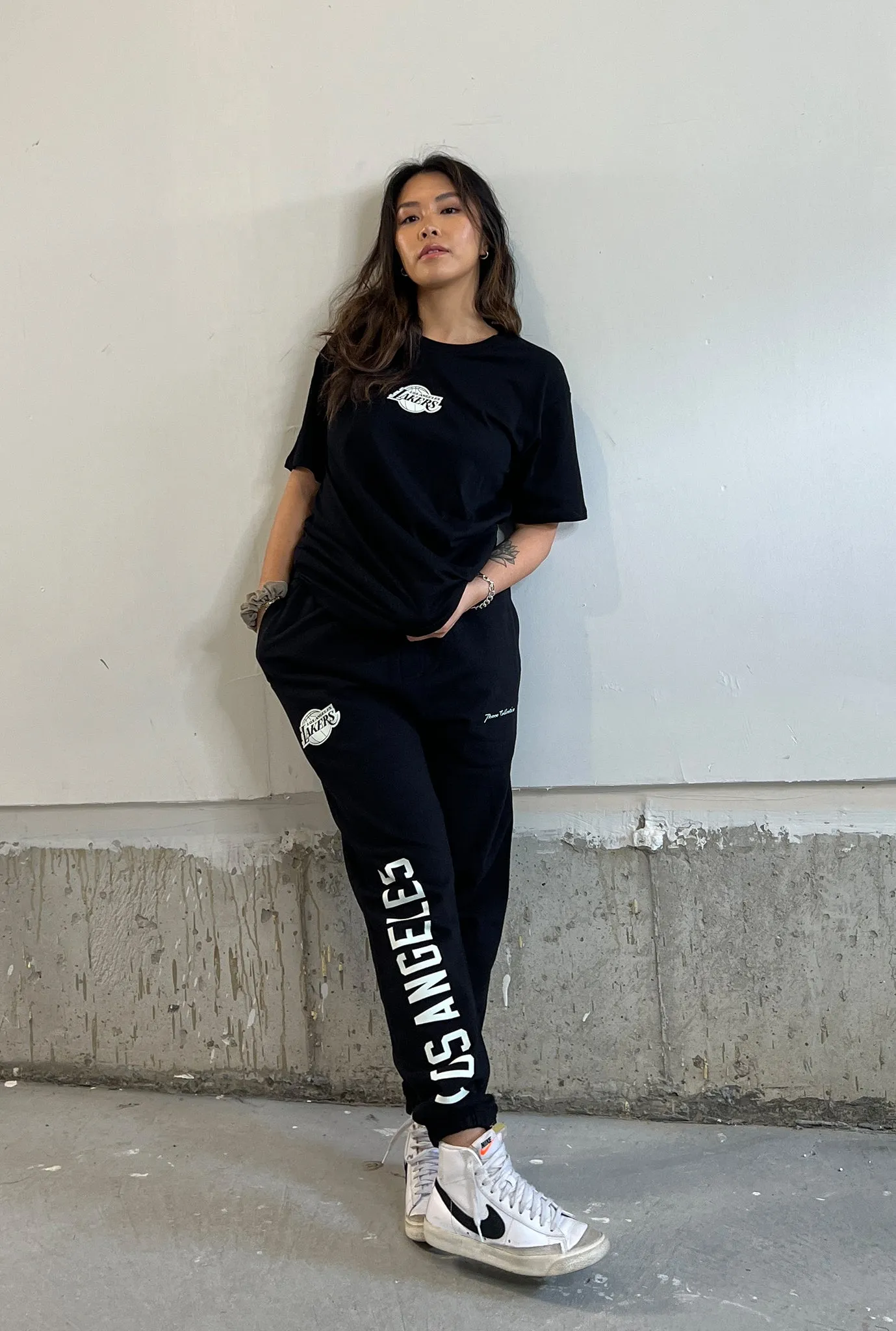 Los Angeles Lakers Heavyweight Jogger - Black sold by Peace-Collective product image thumbnail 2