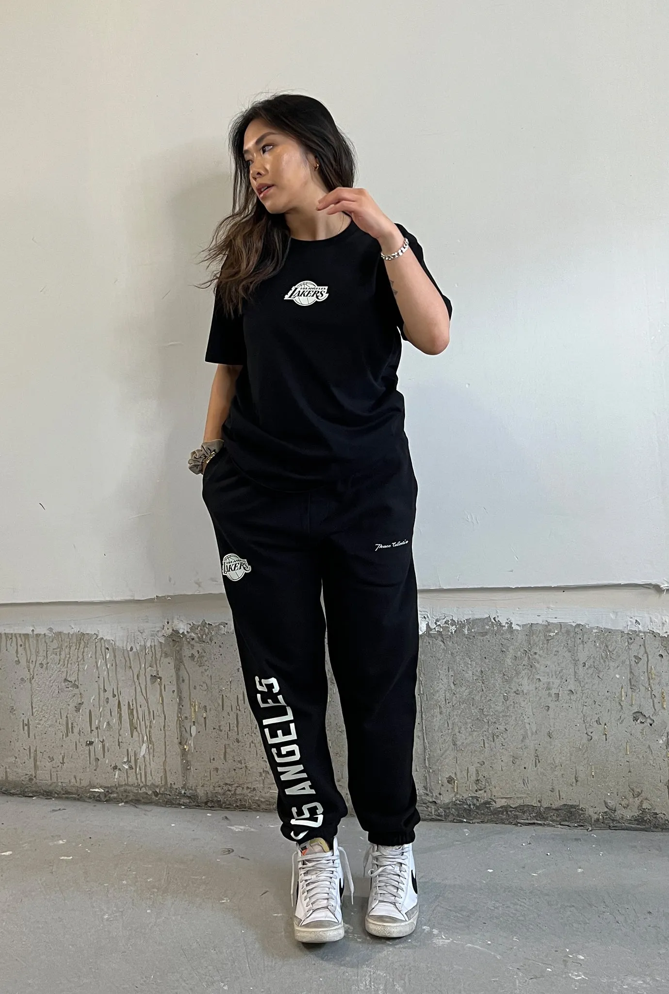 Los Angeles Lakers Heavyweight Jogger - Black sold by Peace-Collective product image thumbnail 3