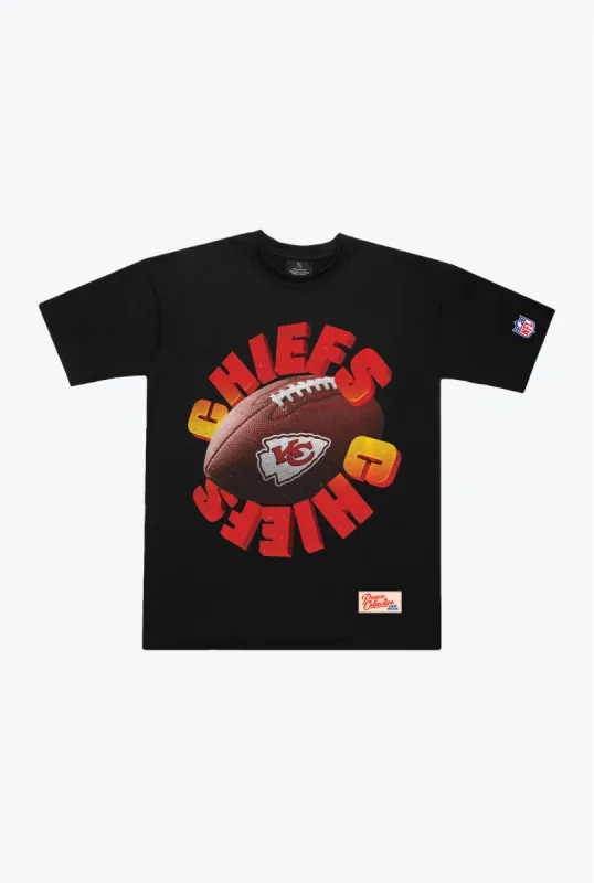 Kansas City Chiefs Spiral Heavyweight T-Shirt - Black sold by Peace-Collective