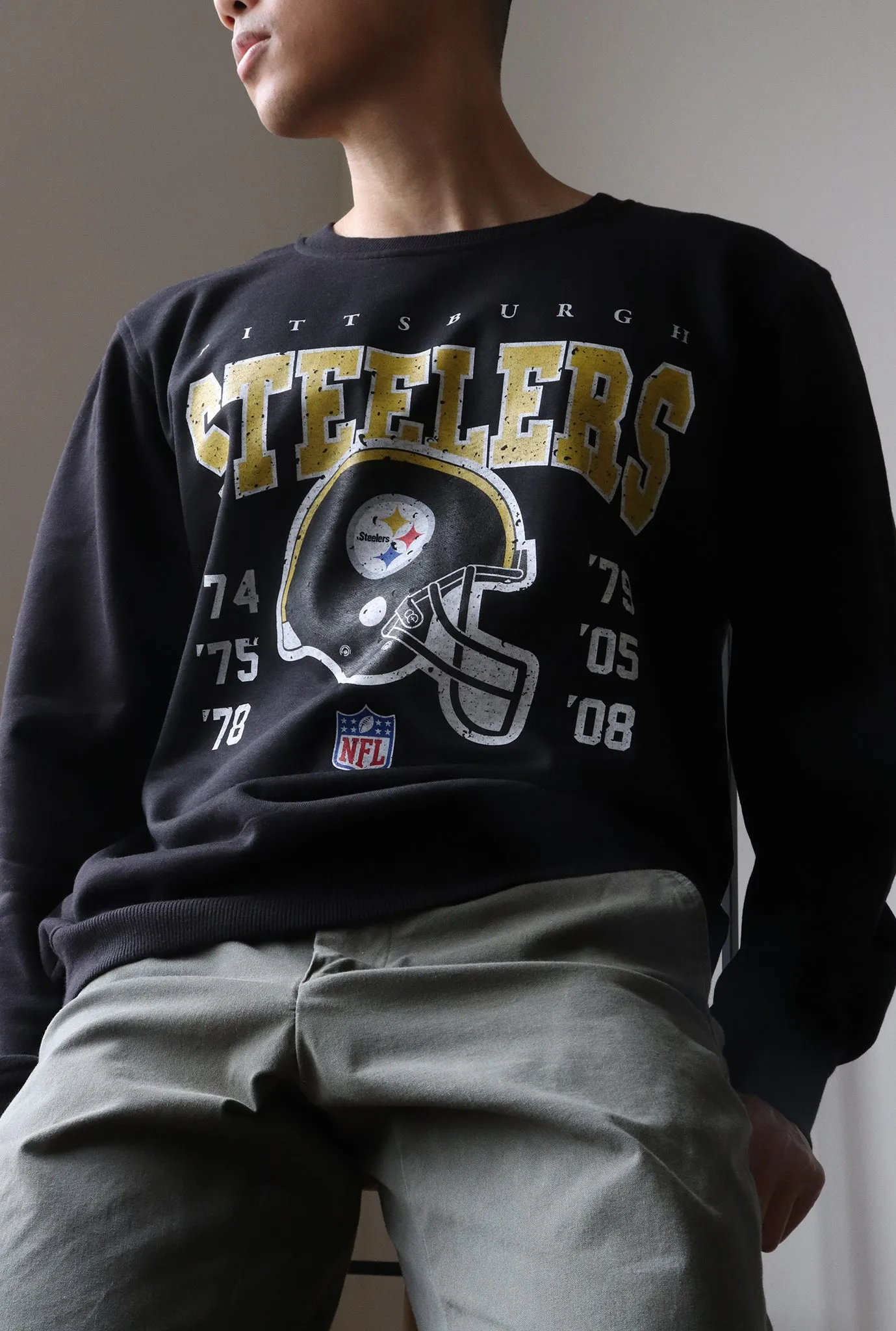 Pittsburgh Steelers Vintage Crewneck - Black sold by Peace-Collective product image thumbnail 2
