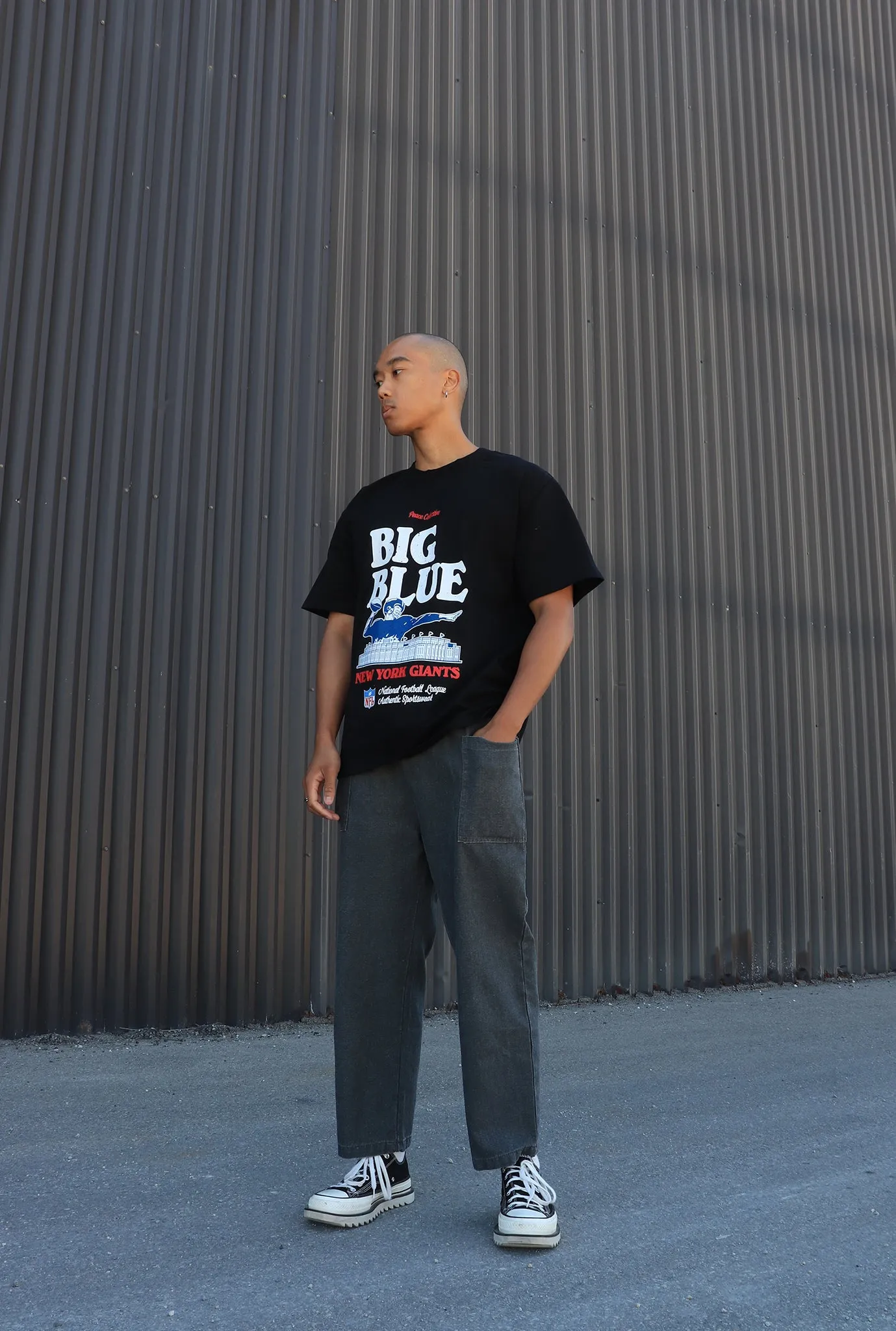 New York Giants Vintage Ad Heavyweight T-Shirt - Black sold by Peace-Collective product image thumbnail 4