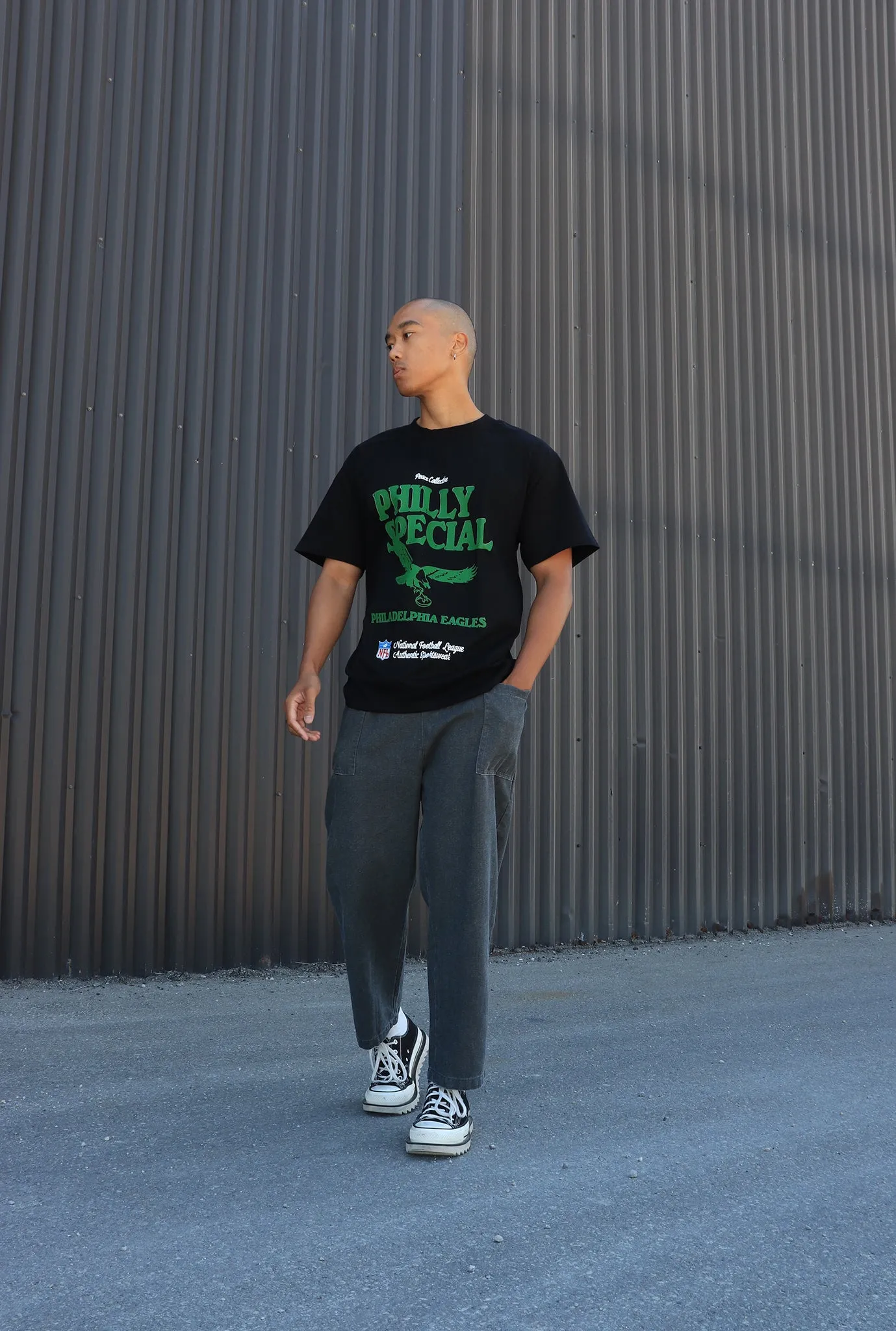 Philadelphia Eagles Vintage Ad Heavyweight T-Shirt - Black sold by Peace-Collective product image thumbnail 4