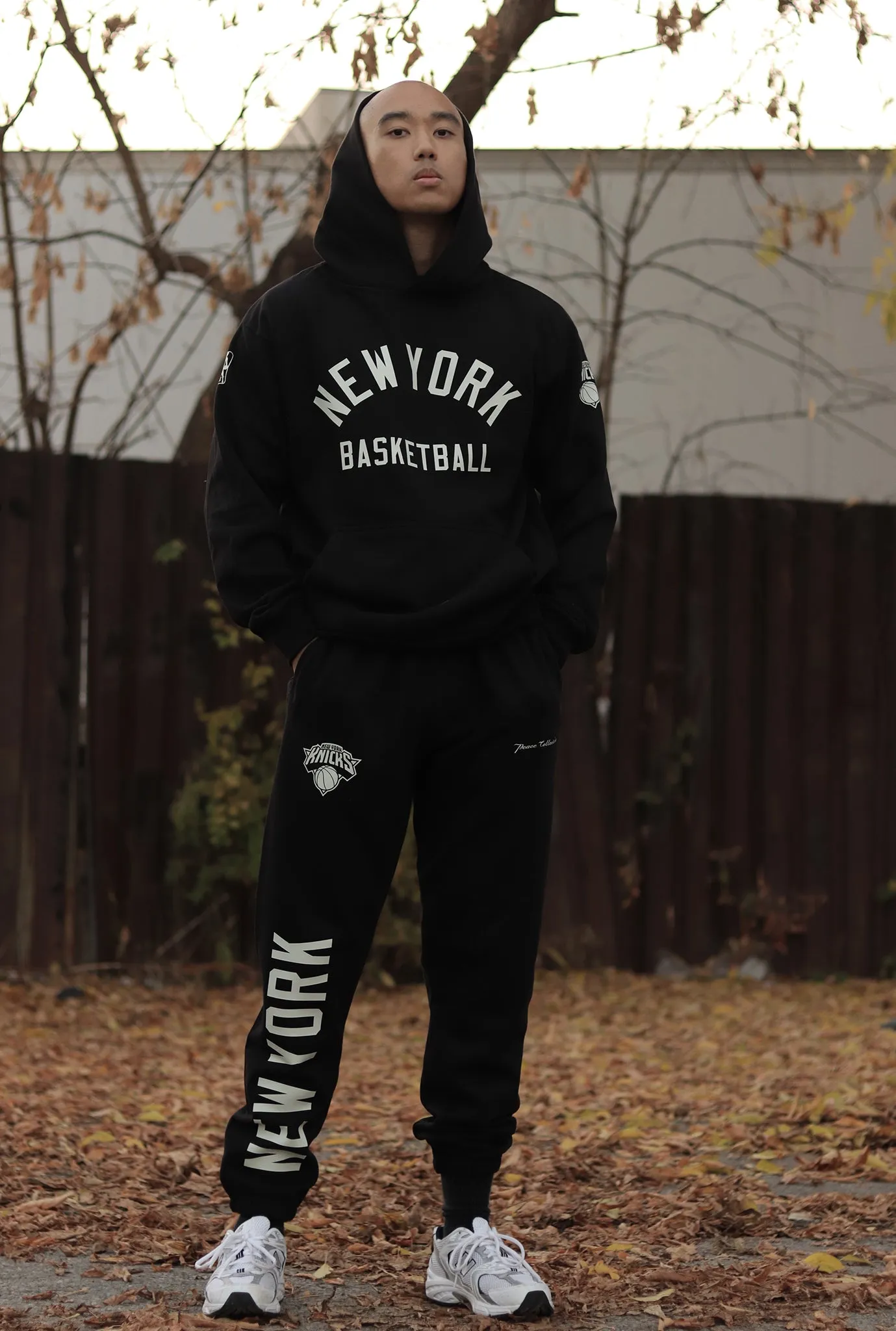 New York Knicks Heavyweight Jogger - Black sold by Peace-Collective product image thumbnail 2