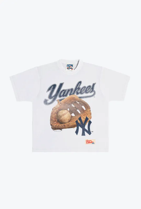 New York Yankees Glove Vintage Heavyweight T-Shirt - White sold by Peace-Collective