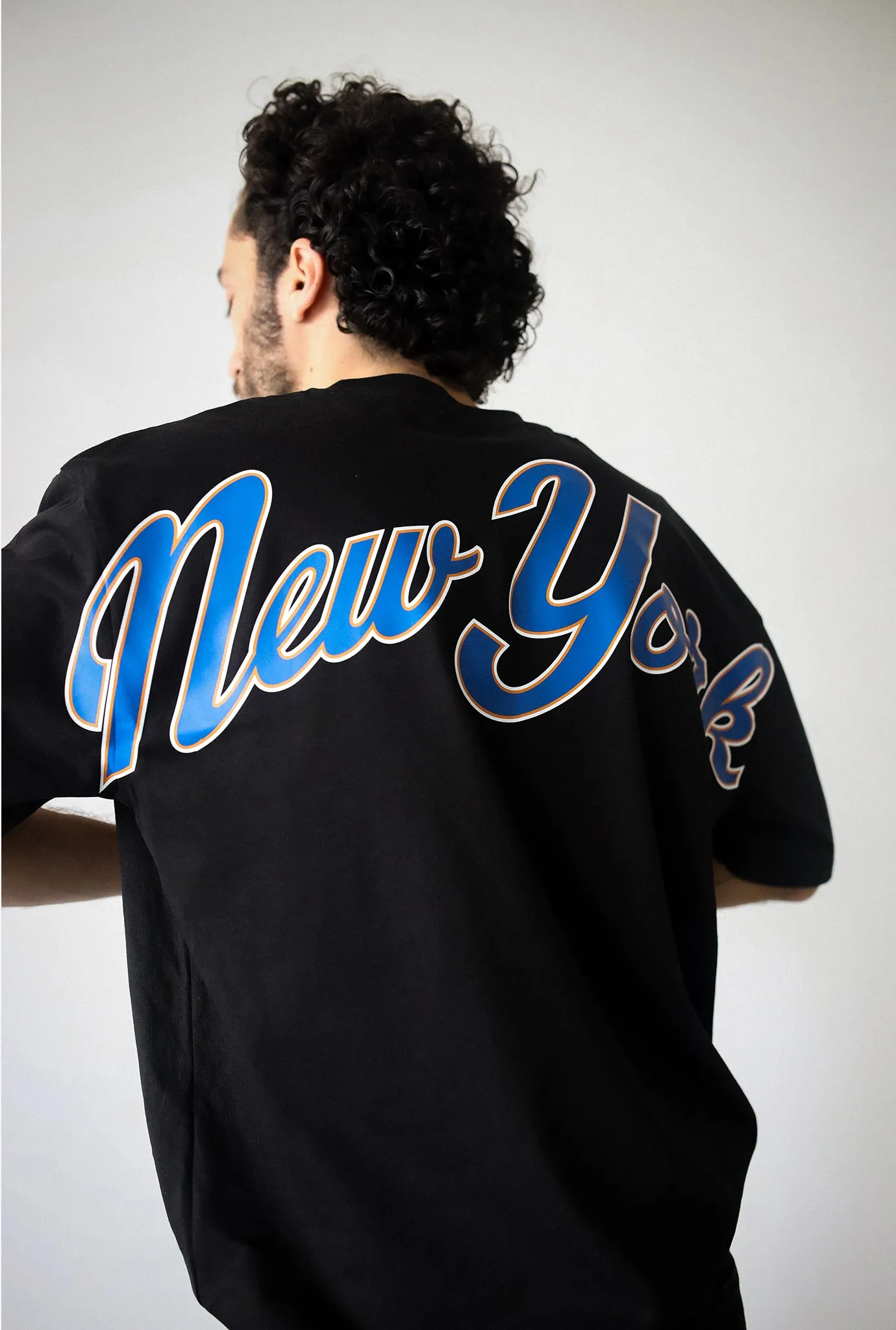 New York Knicks Spirit Heavyweight T-Shirt - Black sold by Peace-Collective product image thumbnail 5