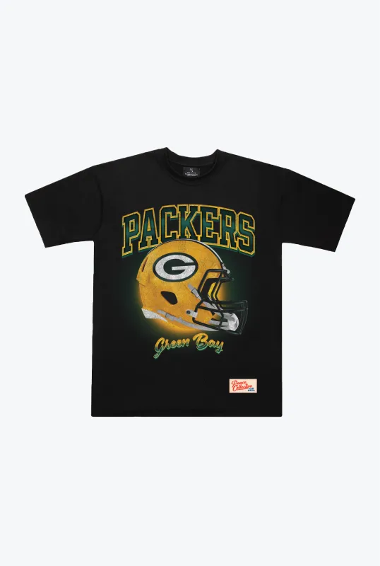 Green Bay Packers Photorealistic Vintage Heavyweight T-Shirt - Black sold by Peace-Collective