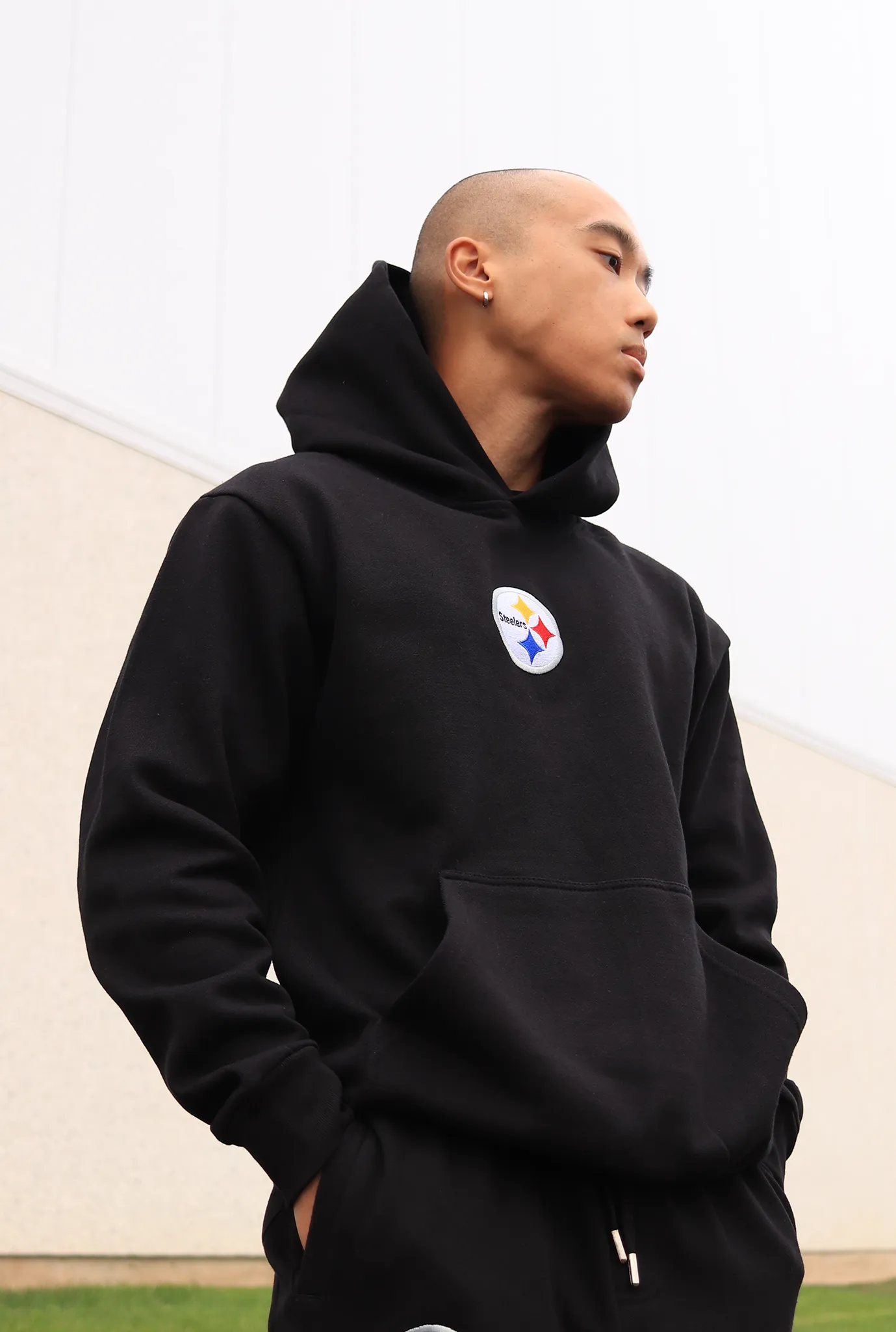 Pittsburgh Steelers Logo Heavyweight Hoodie - Black sold by Peace-Collective product image thumbnail 2