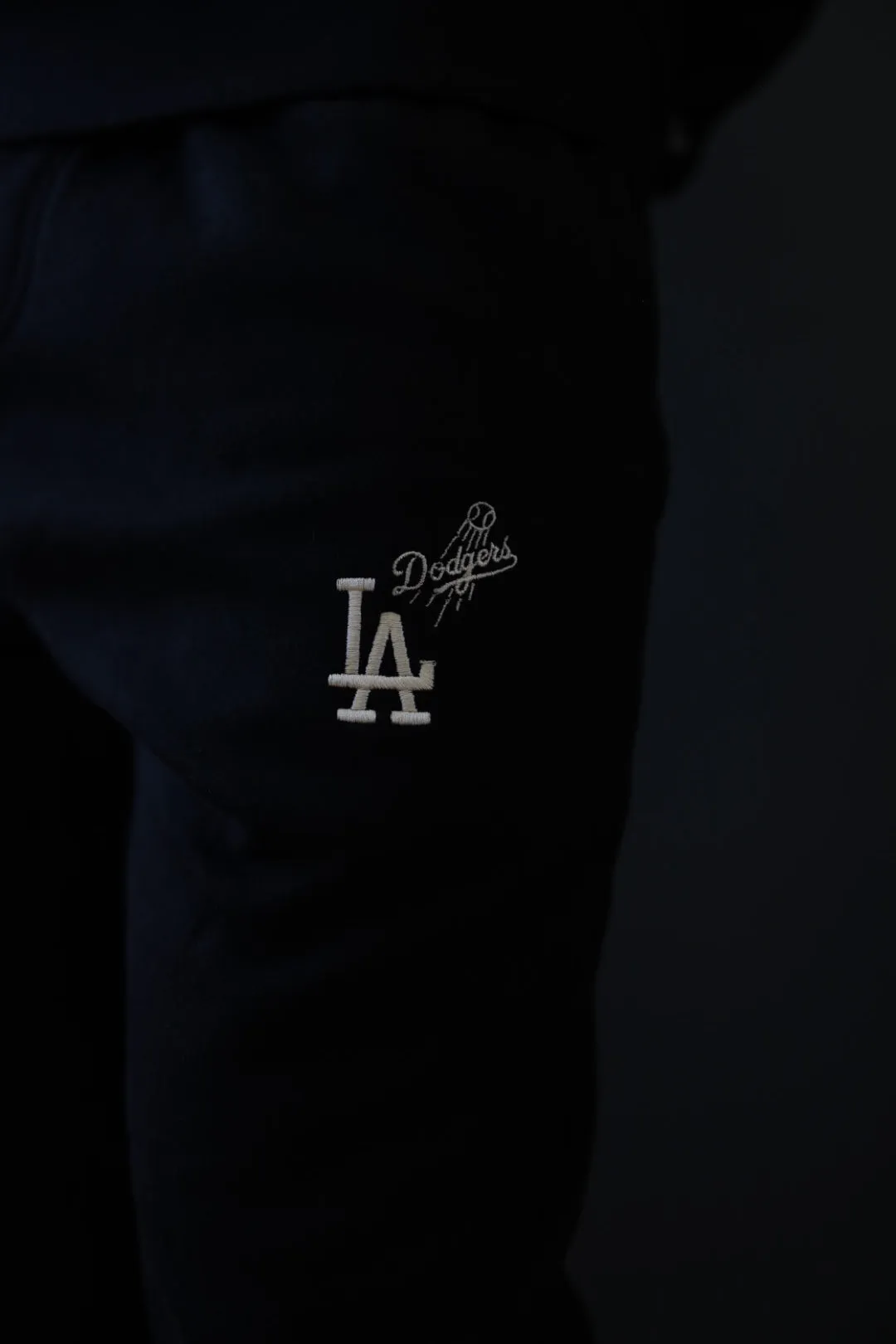Los Angeles Dodgers Heavyweight Jogger - Black sold by Peace-Collective product image thumbnail 4
