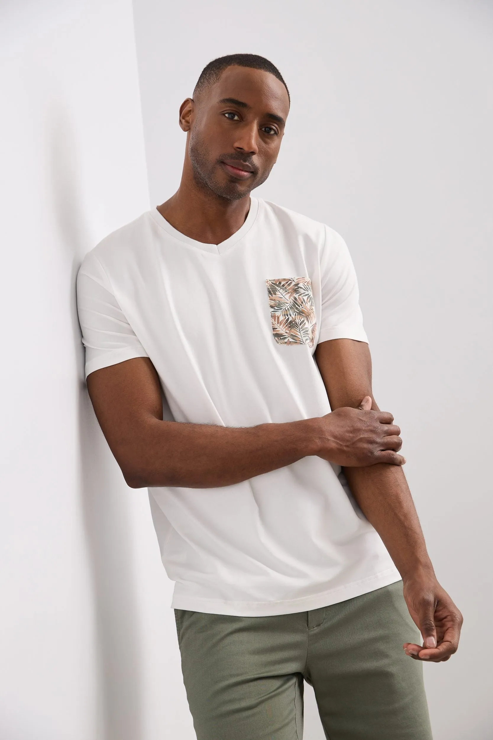 Print pocket t-shirt sold by Tristan Style