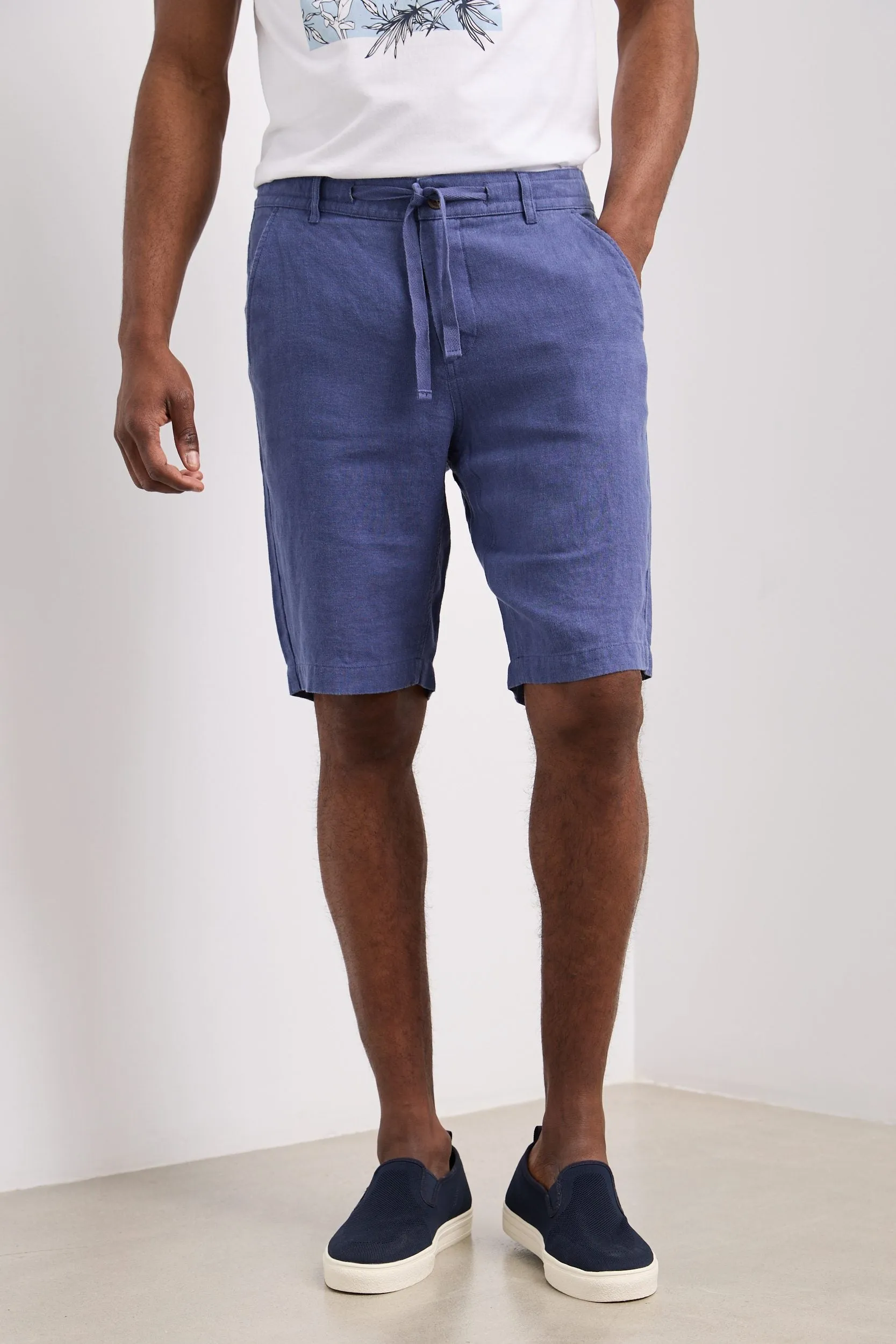 Linen bermuda shorts sold by Tristan Style product image thumbnail 2
