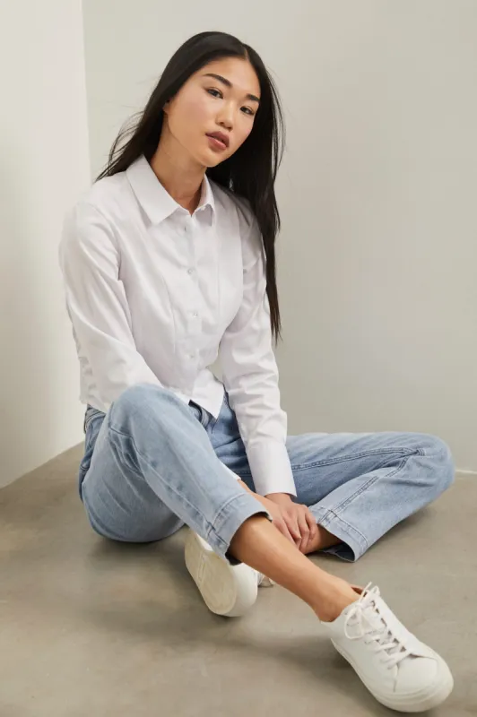 High waist jean with darts sold by Tristan Style