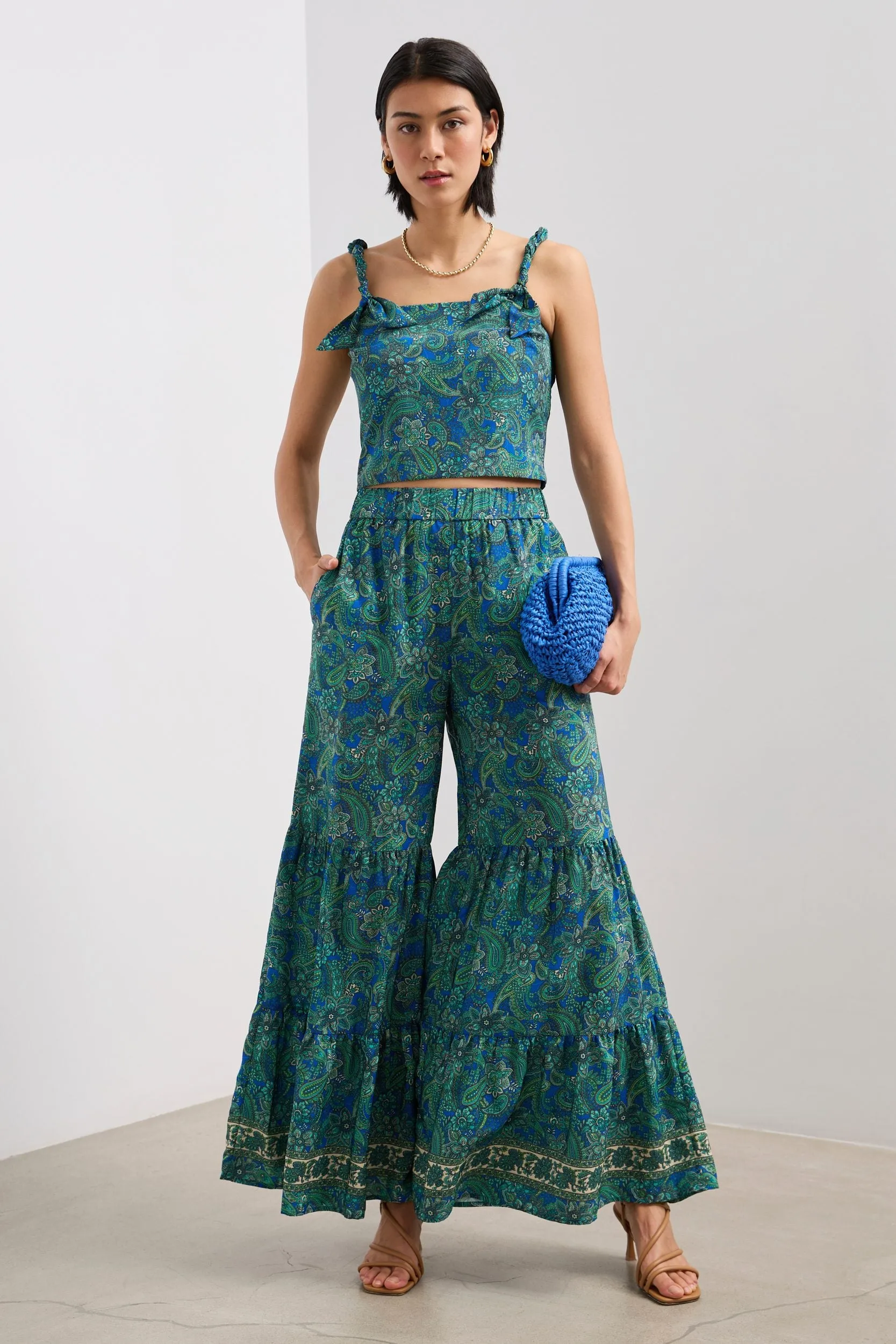 Wide leg pant with gathering sold by Tristan Style