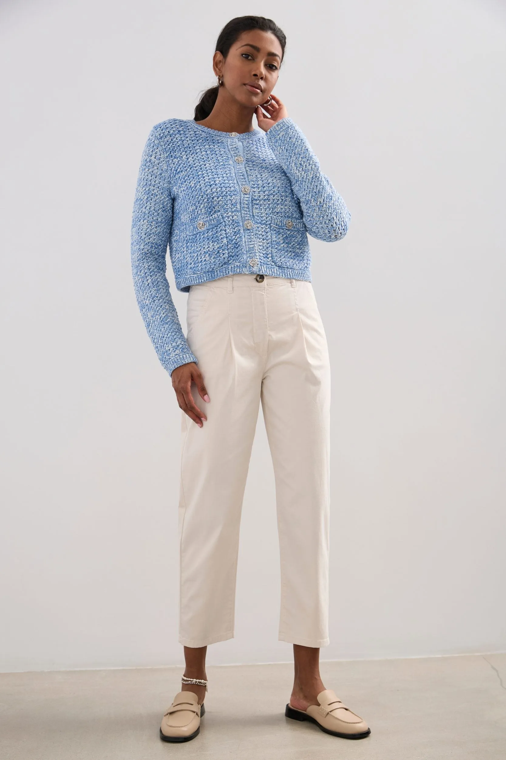 Casual cropped pants with pleats sold by Tristan Style product image thumbnail 5