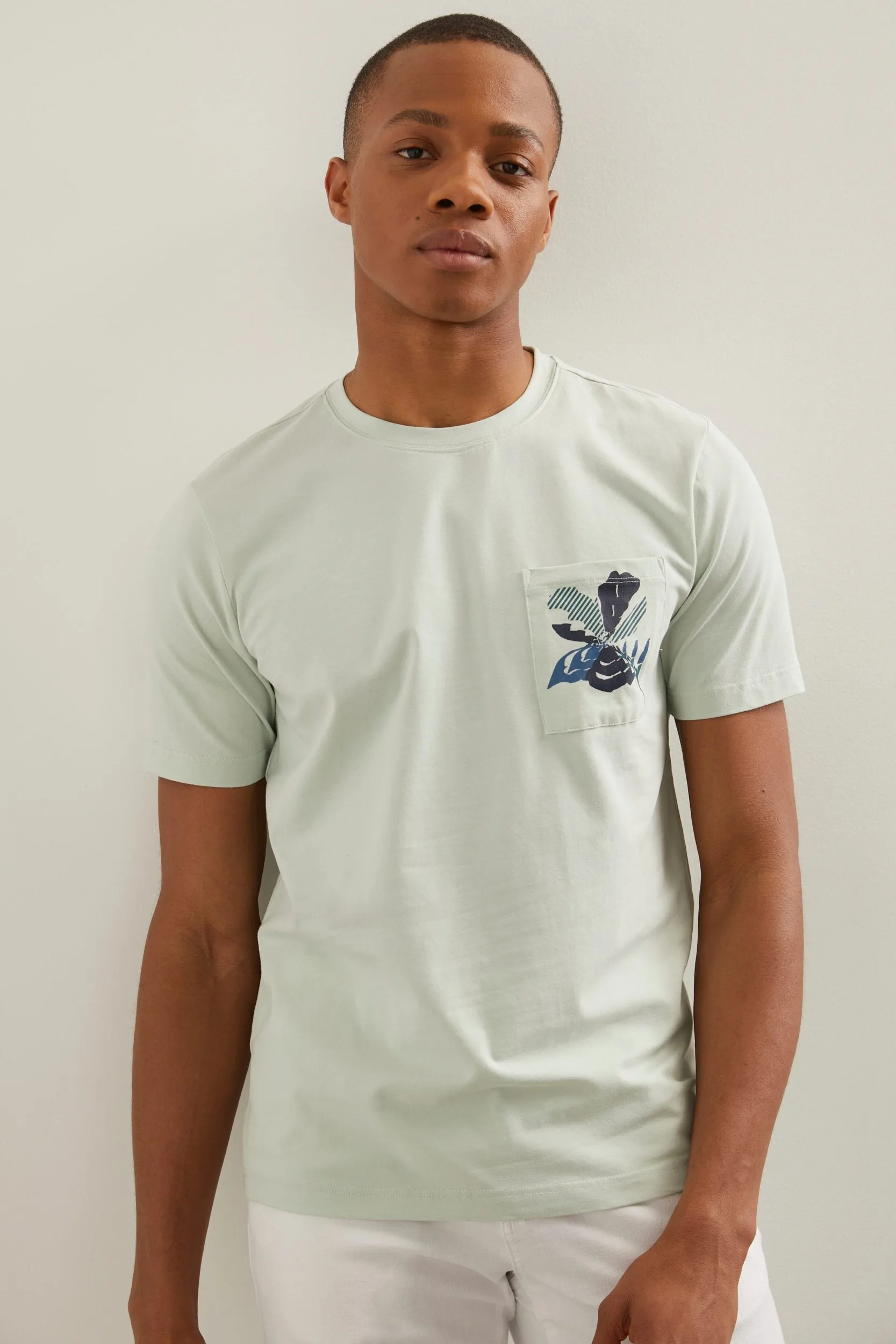 Chambray printed pocket t-shirt sold by Tristan Style product image thumbnail 3