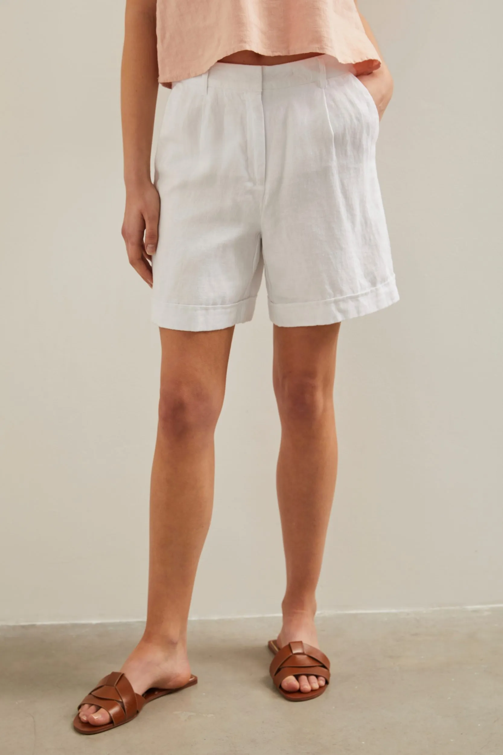 Linen short sold by Tristan Style product image thumbnail 2