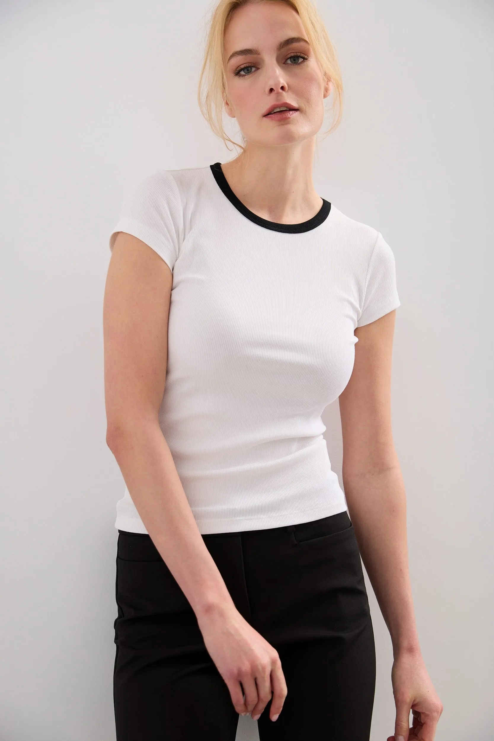 Rib t-shirt with crew neck sold by Tristan Style product image thumbnail 4