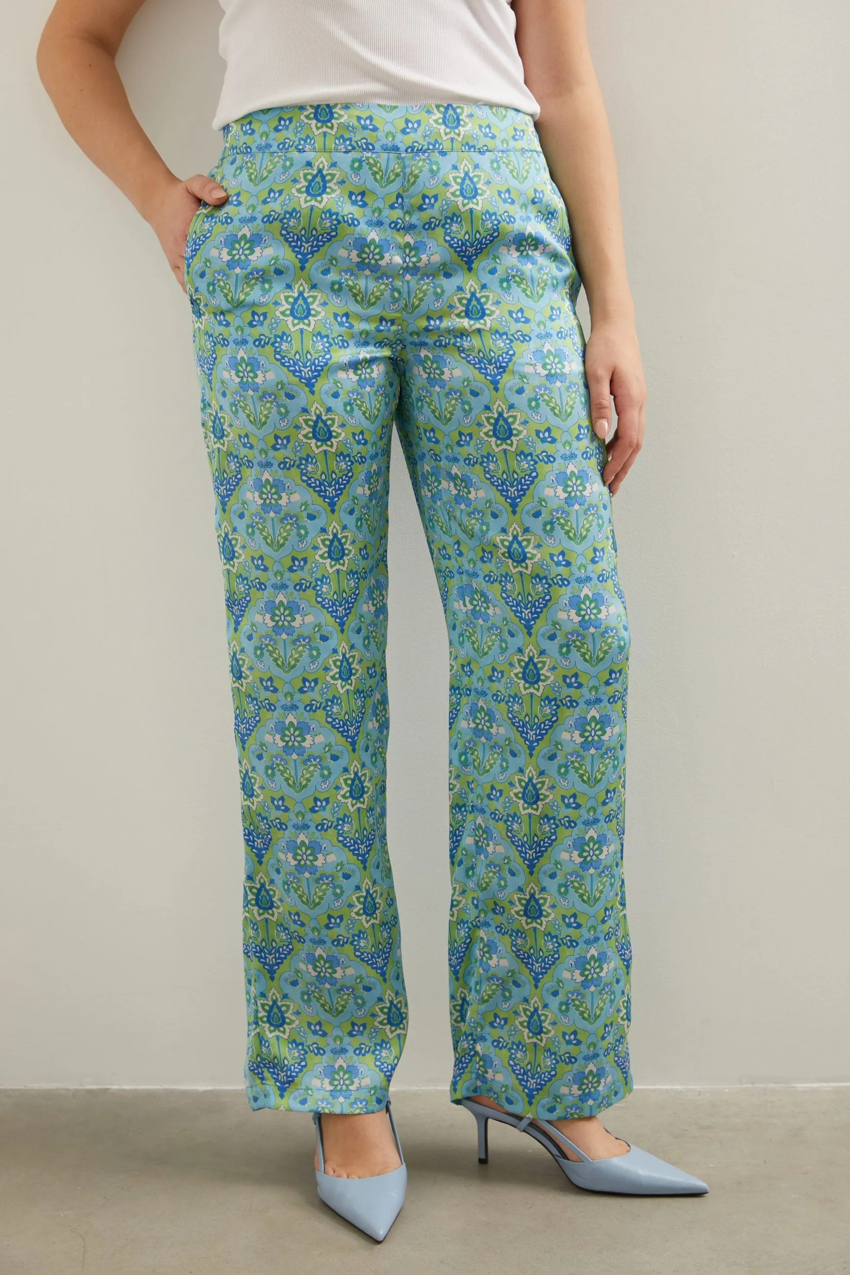 Printed pant sold by Tristan Style product image thumbnail 2