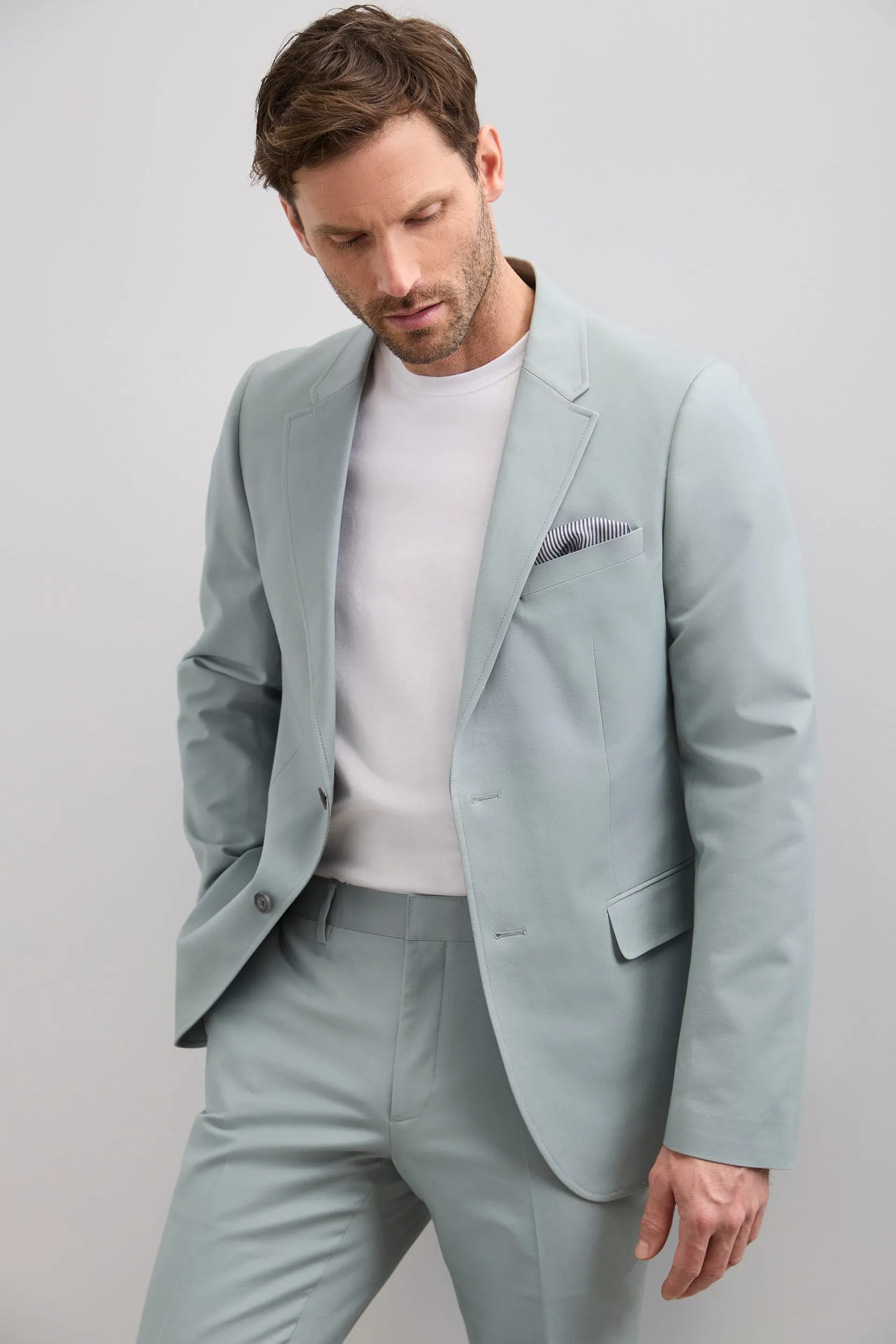 Solid colour extra-fitted blazer sold by Tristan Style