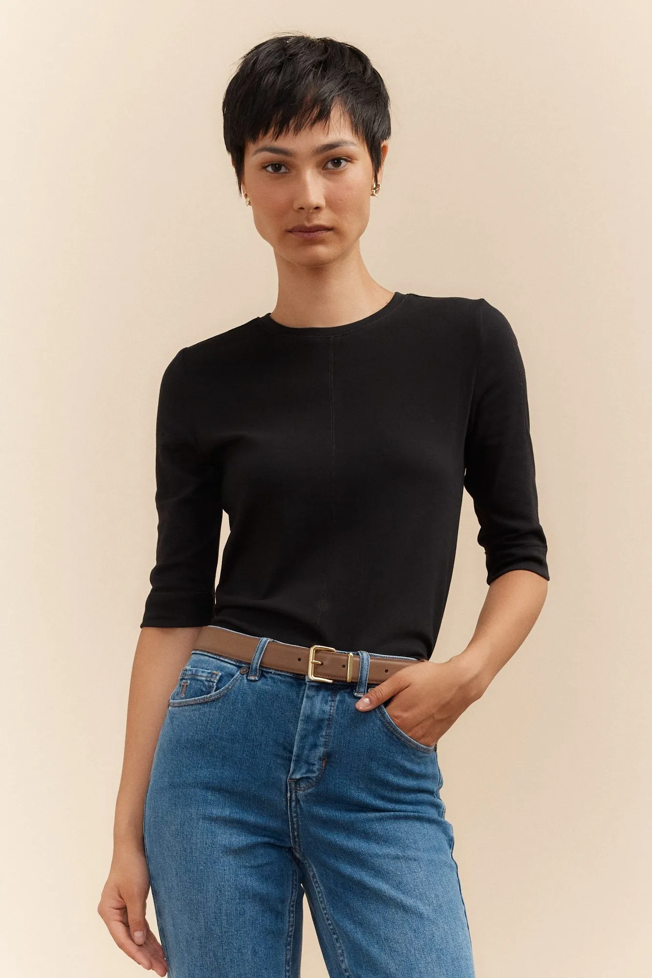 Crew neck short sleeve t-shirt sold by Tristan Style