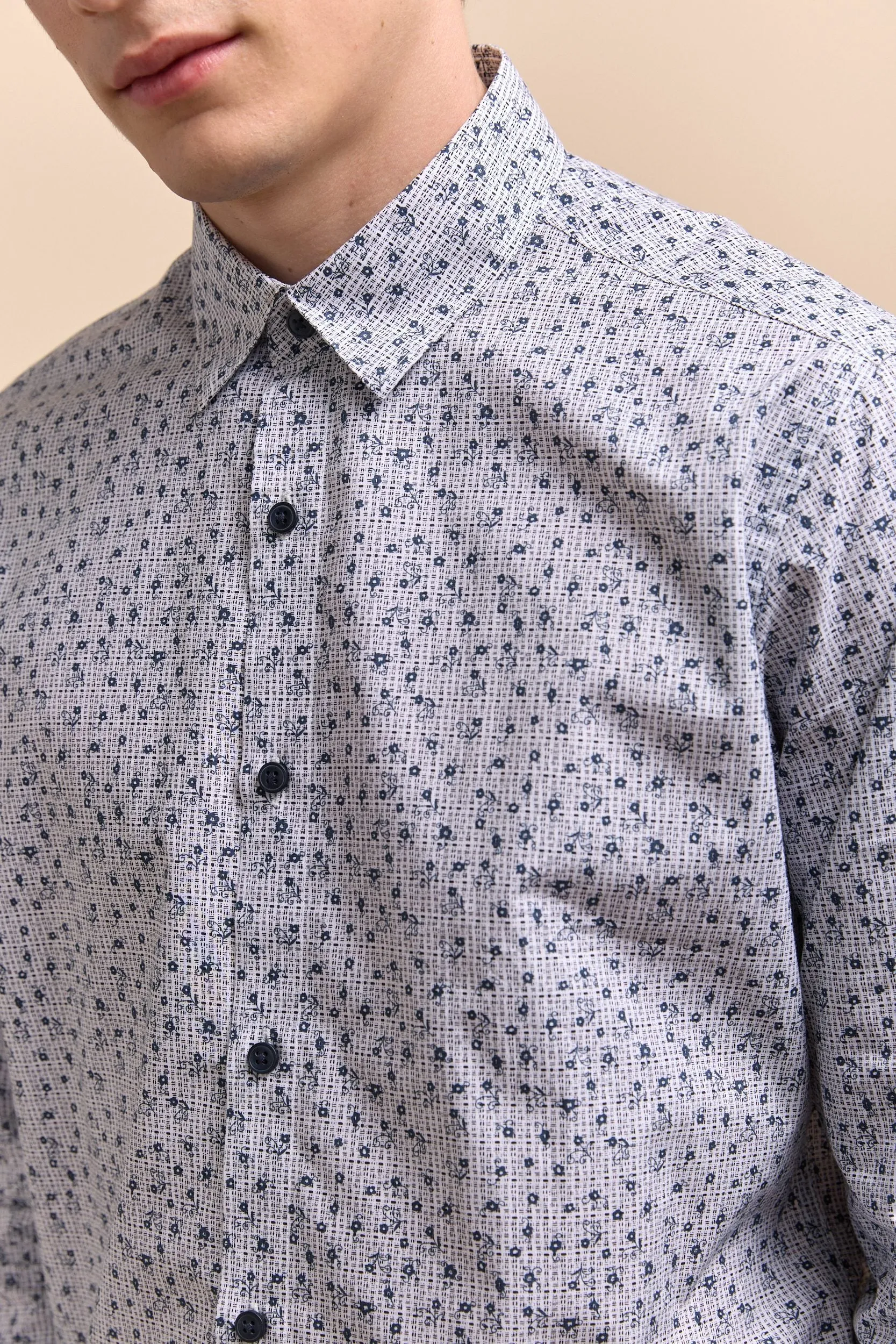 Semi-fitted pattern shirt sold by Tristan Style product image thumbnail 4