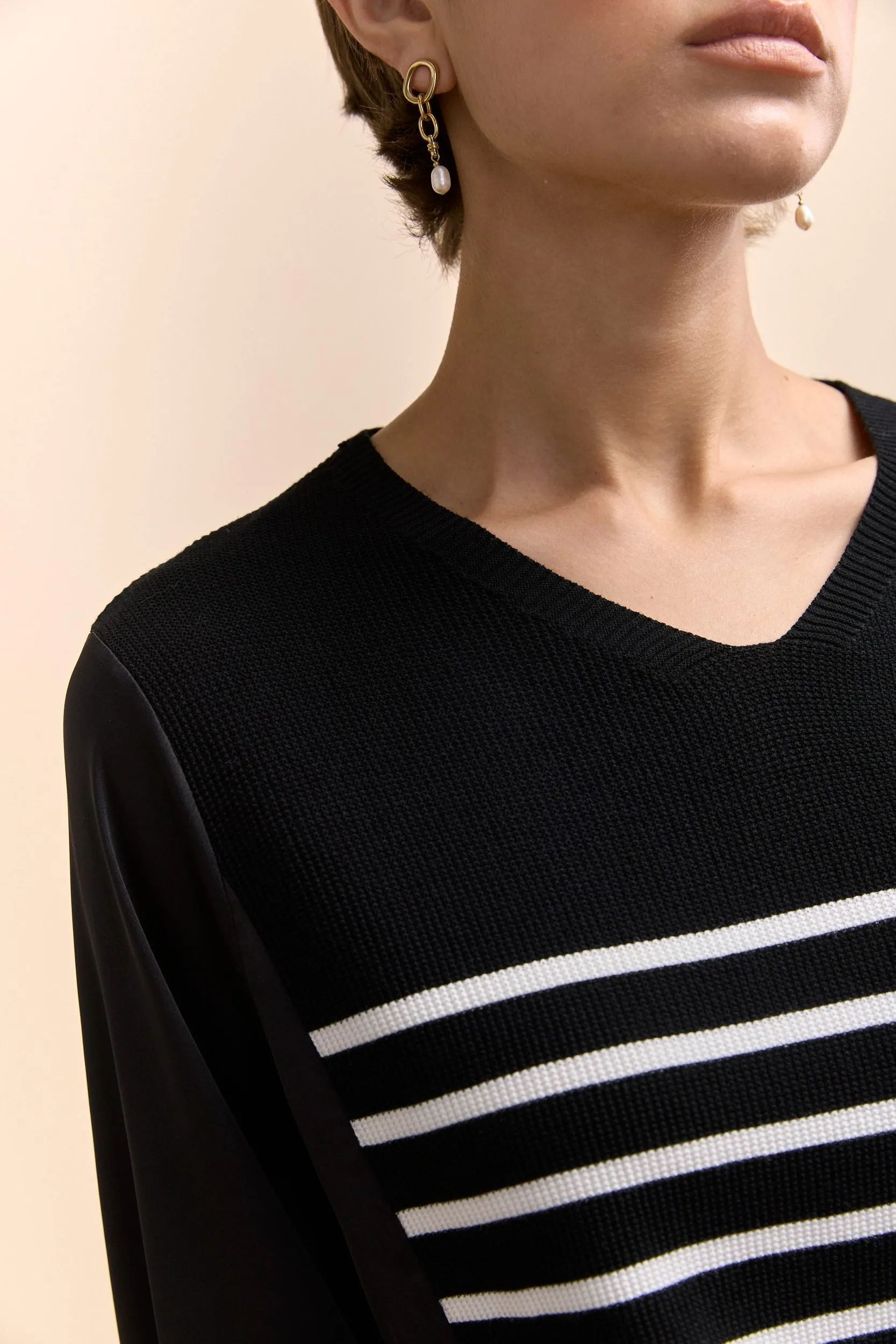 V neck sweater with satin sleeves sold by Tristan Style product image thumbnail 4