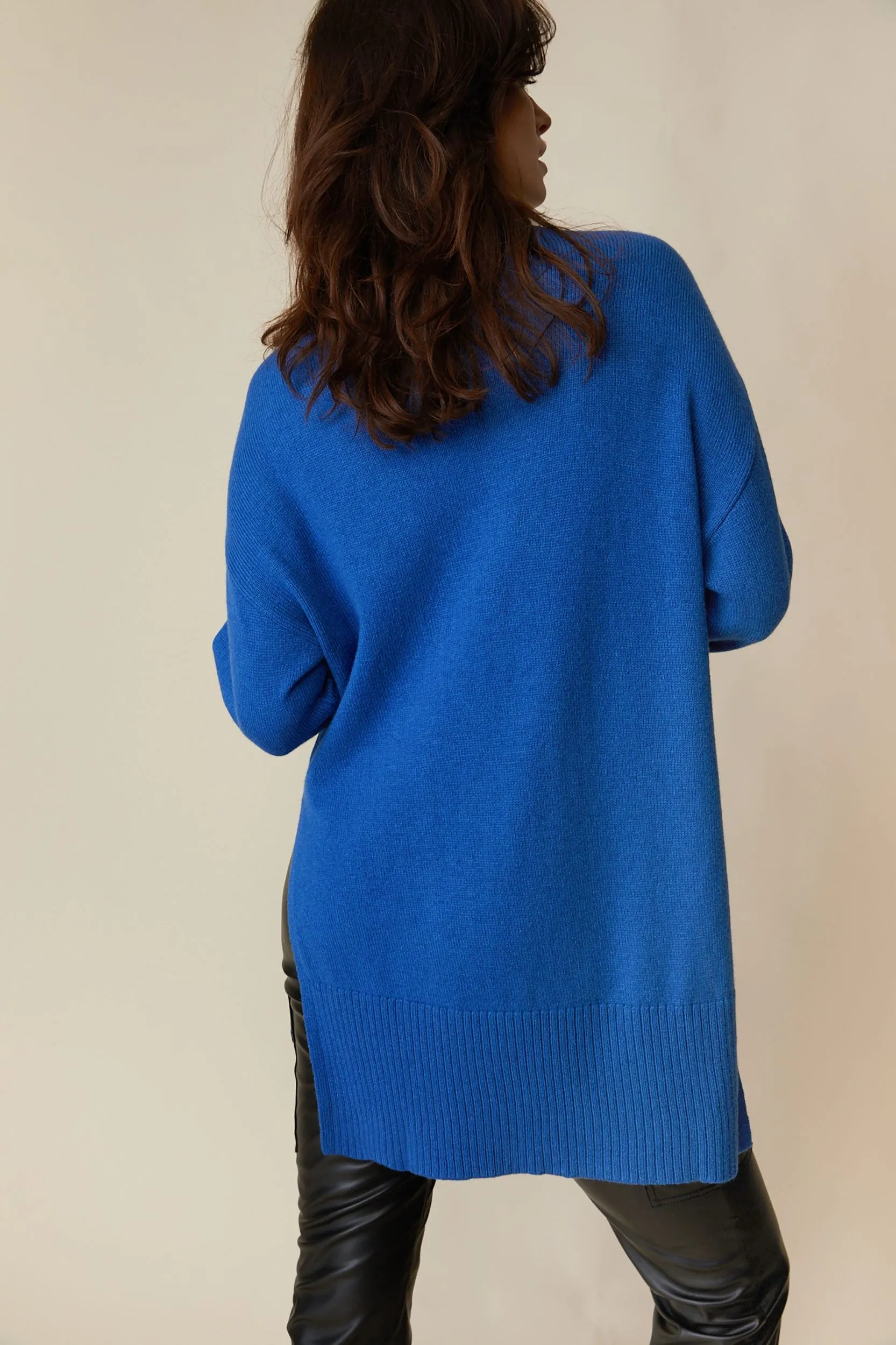 Cashmere blend sweater with large cropped sleeves sold by Tristan Style product image thumbnail 3