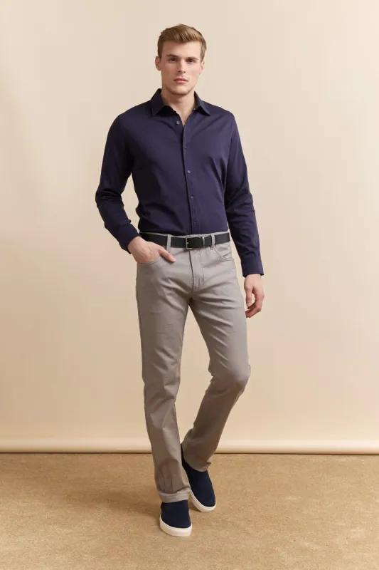 Five pockets textured Slim pant sold by Tristan Style